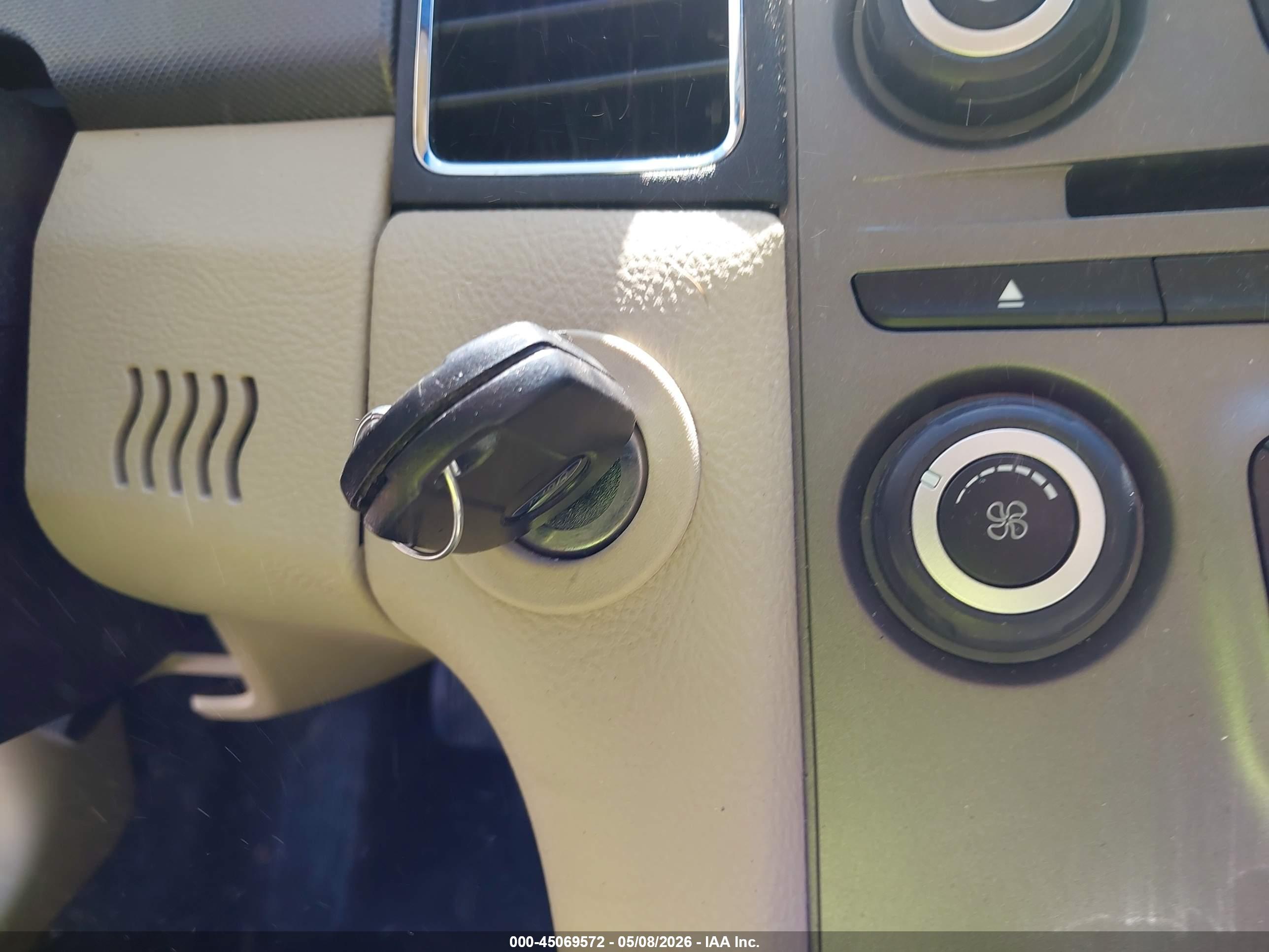FORD TAURUS image 11