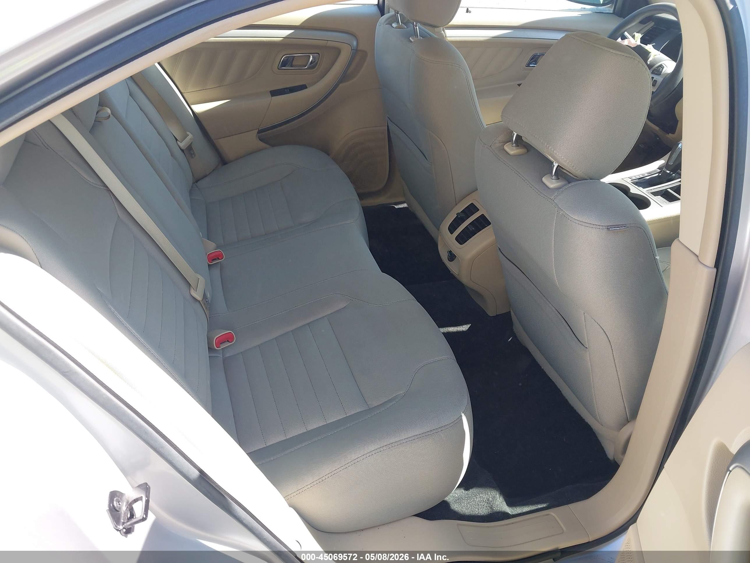 FORD TAURUS image 8
