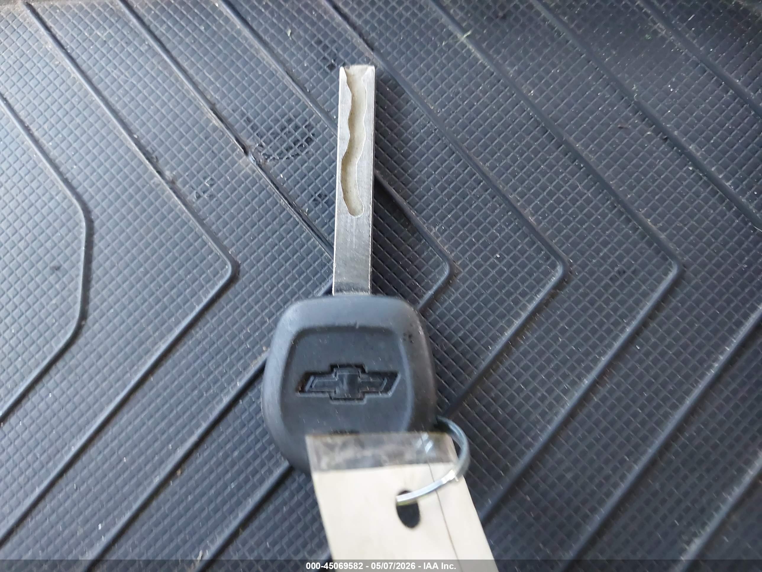 CHEVROLET SILVERADO image 11