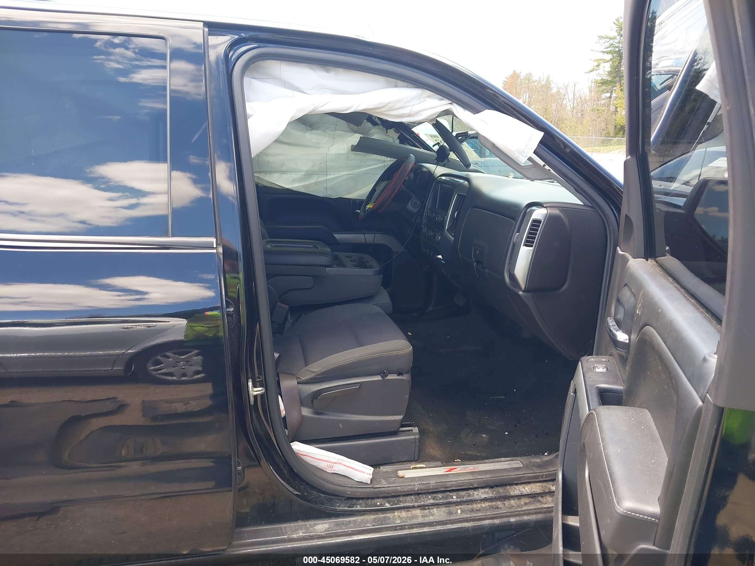 CHEVROLET SILVERADO image 5