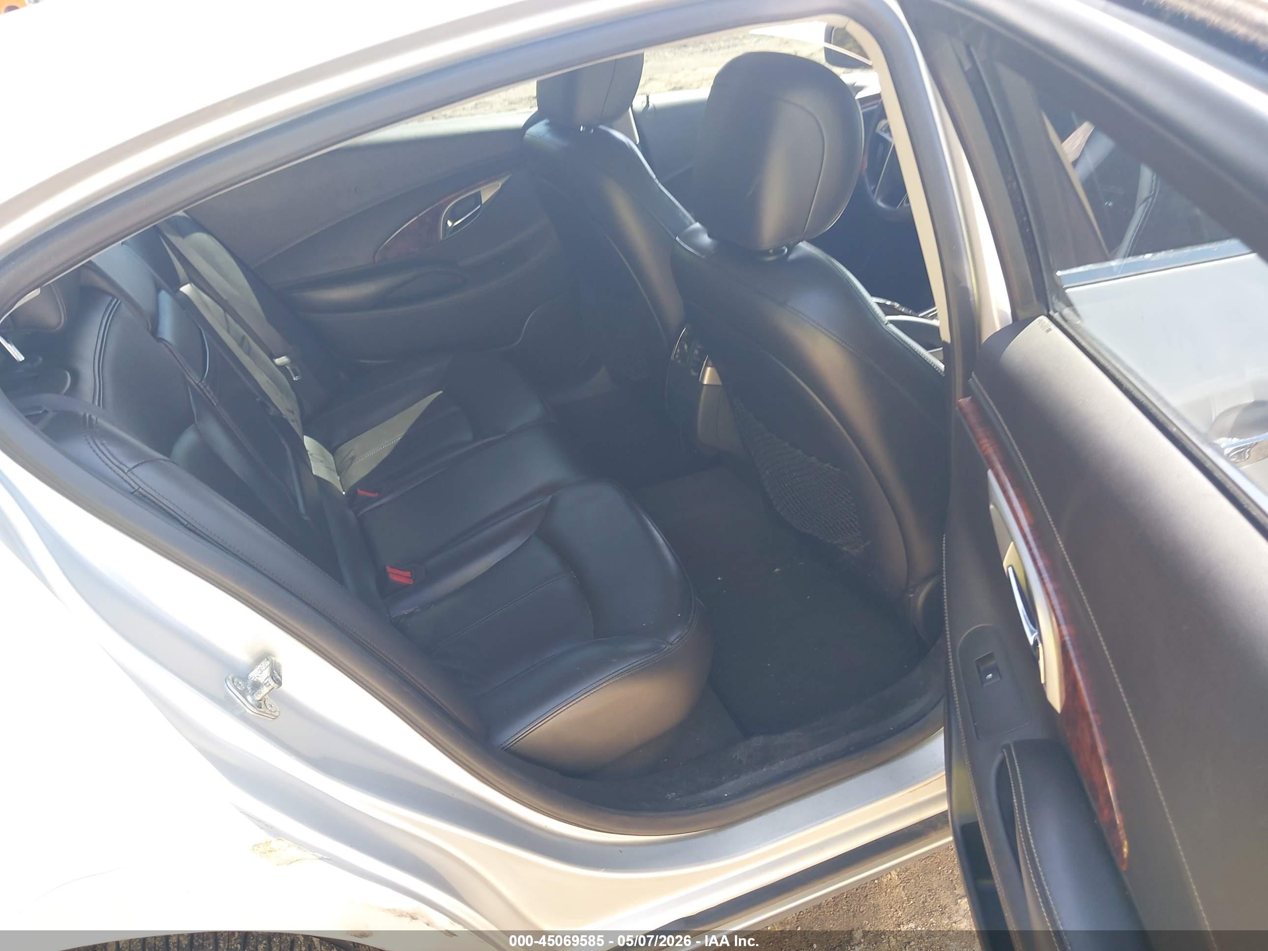 BUICK LACROSSE image 8