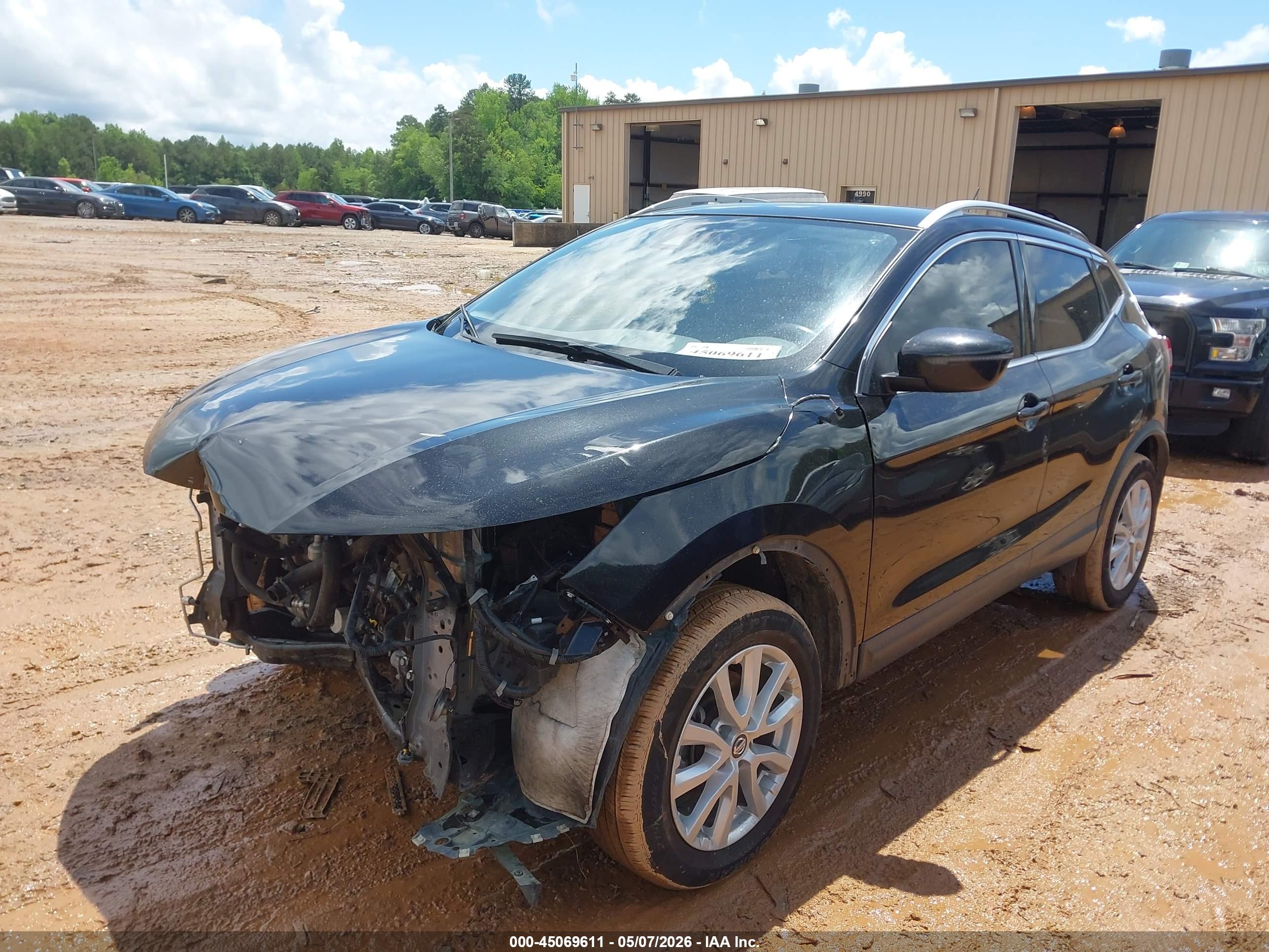 NISSAN ROGUE image 2