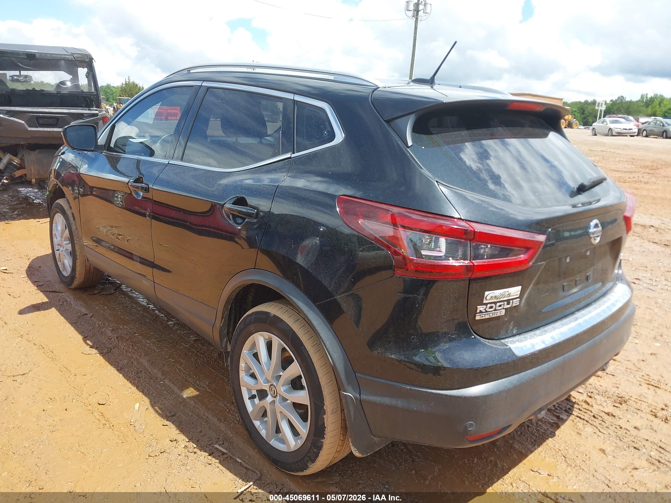 NISSAN ROGUE image 3