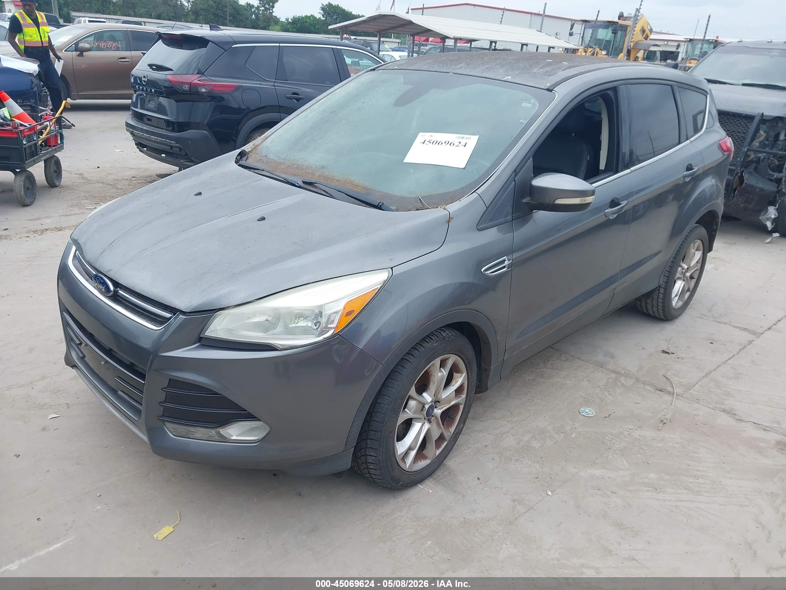 FORD ESCAPE image 2