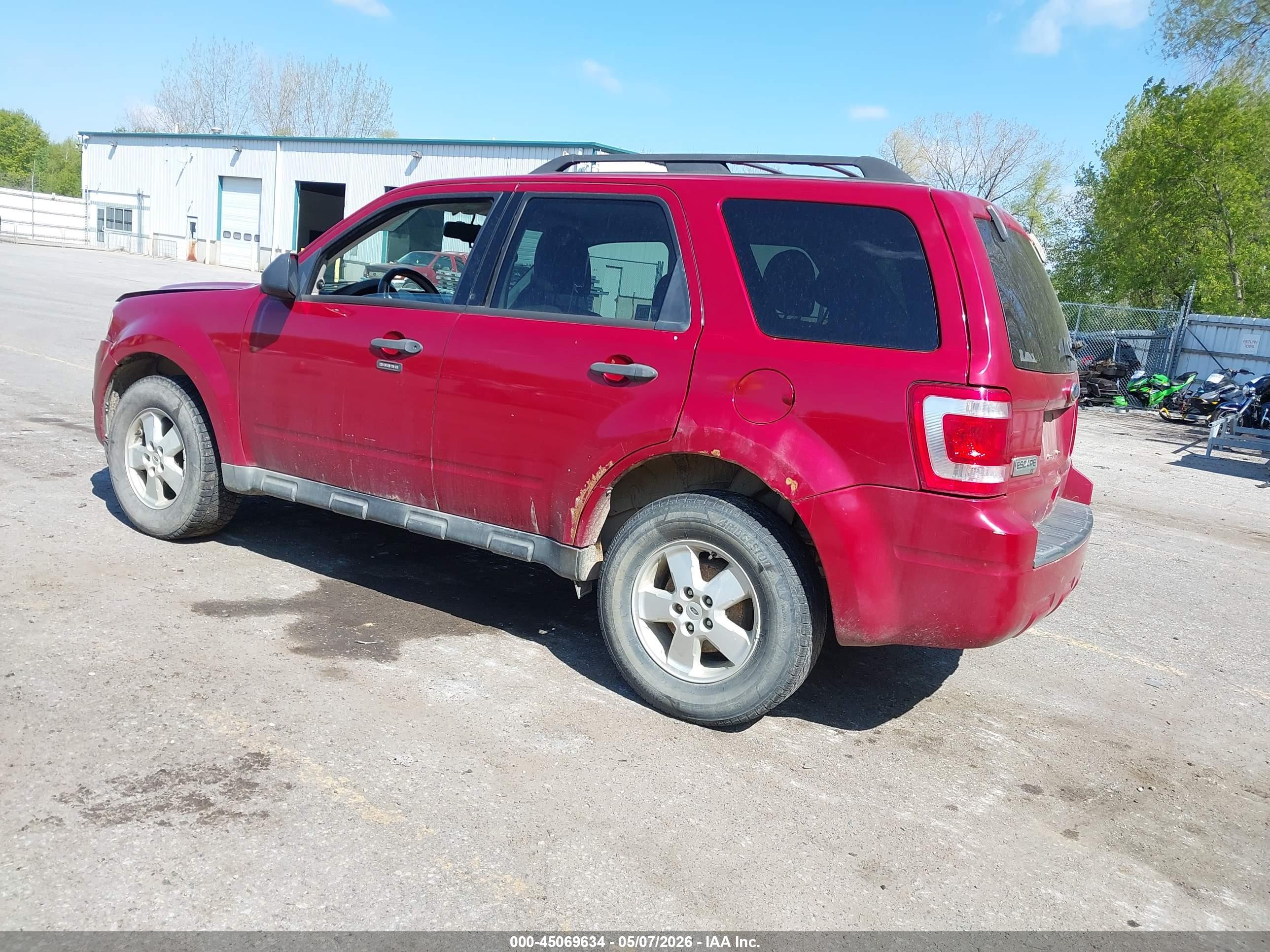 FORD ESCAPE image 3