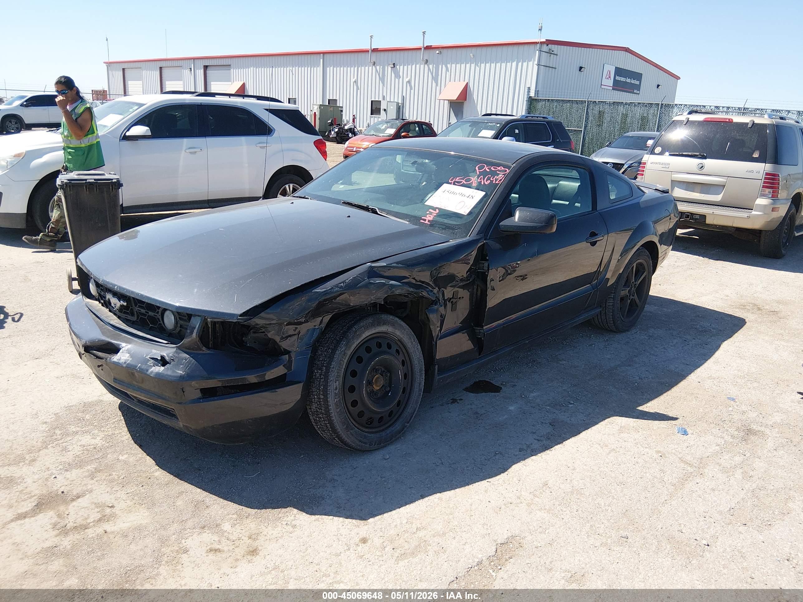 FORD MUSTANG image 2