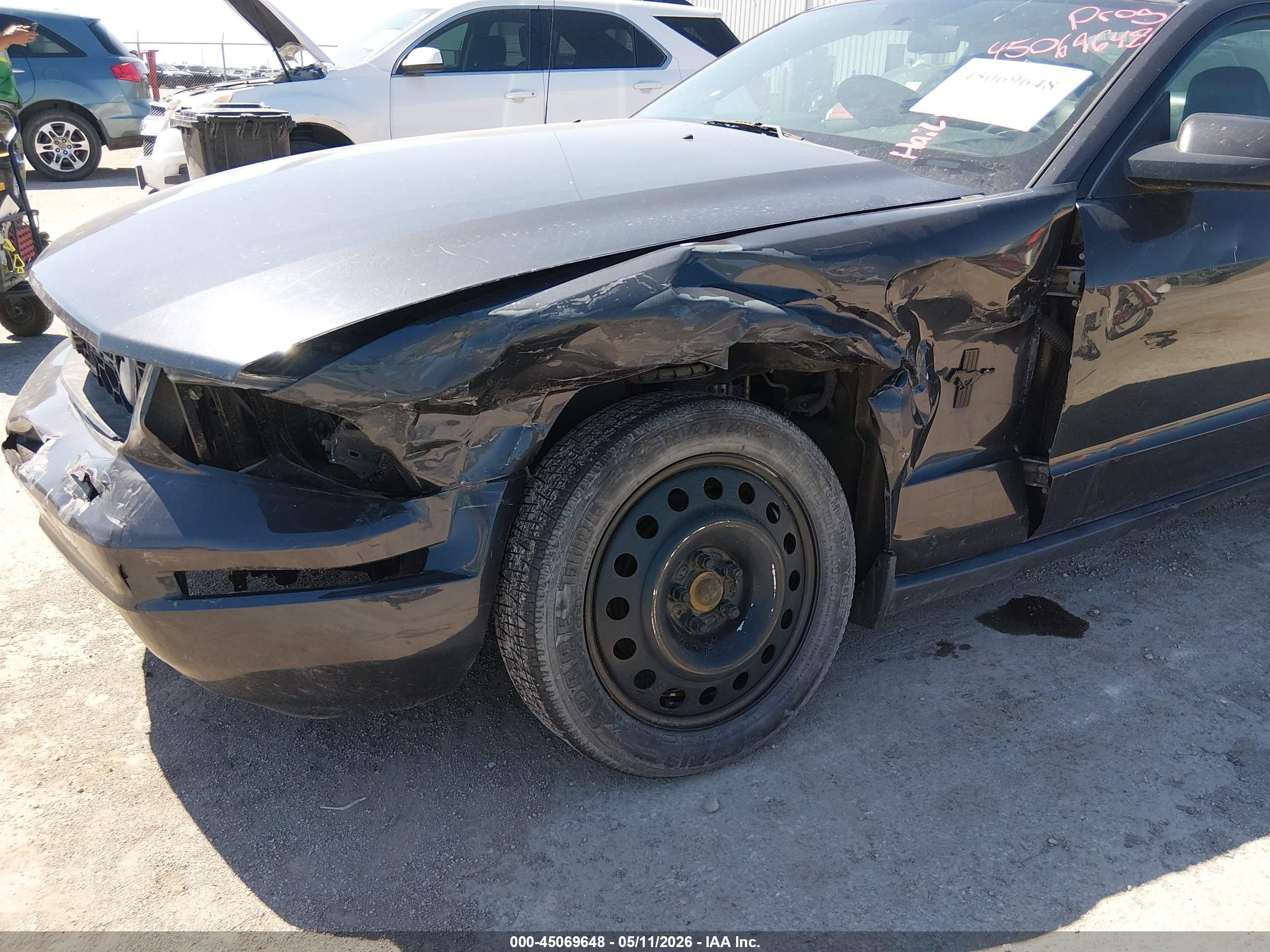 FORD MUSTANG image 6