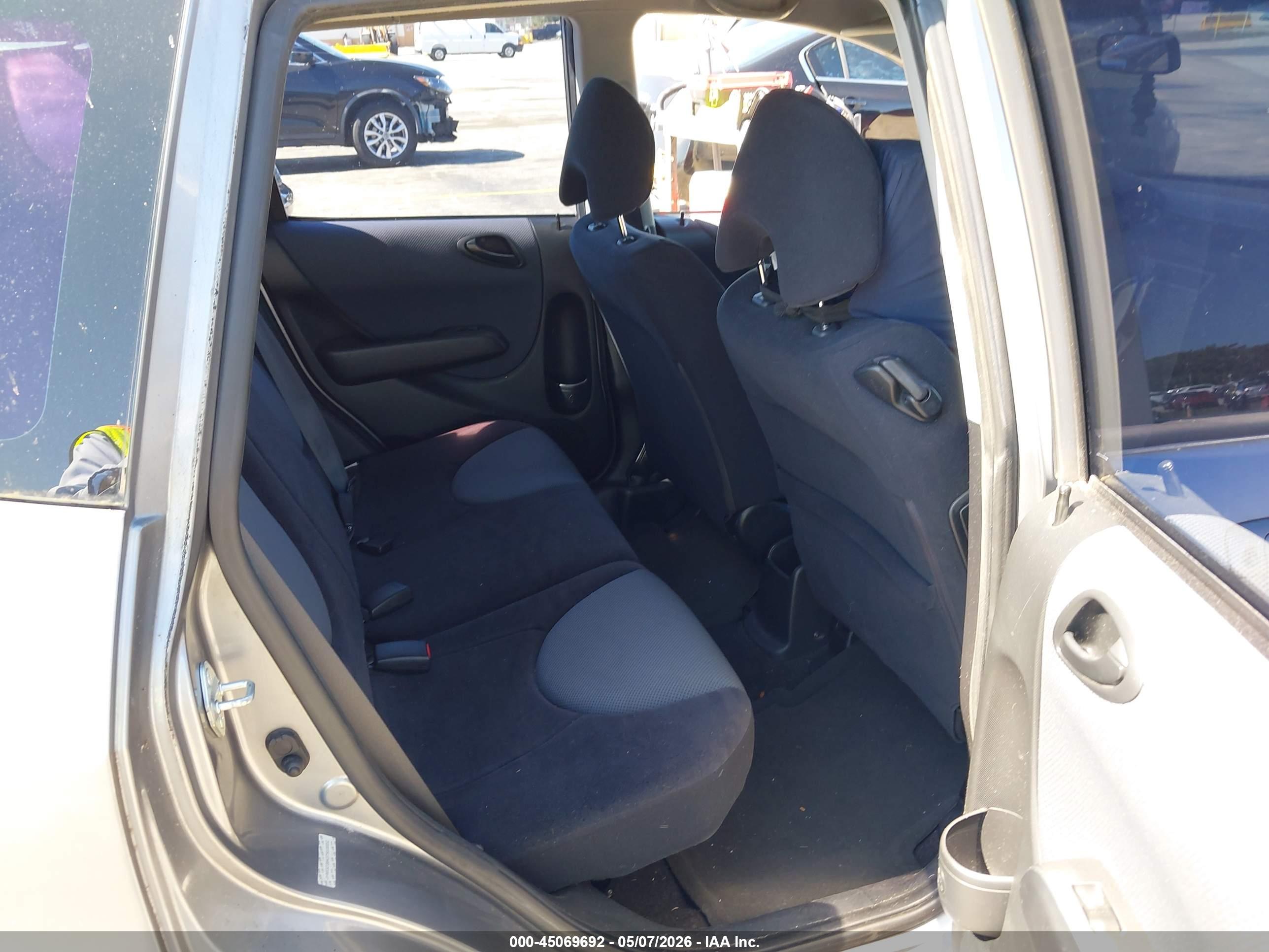 HONDA FIT image 8