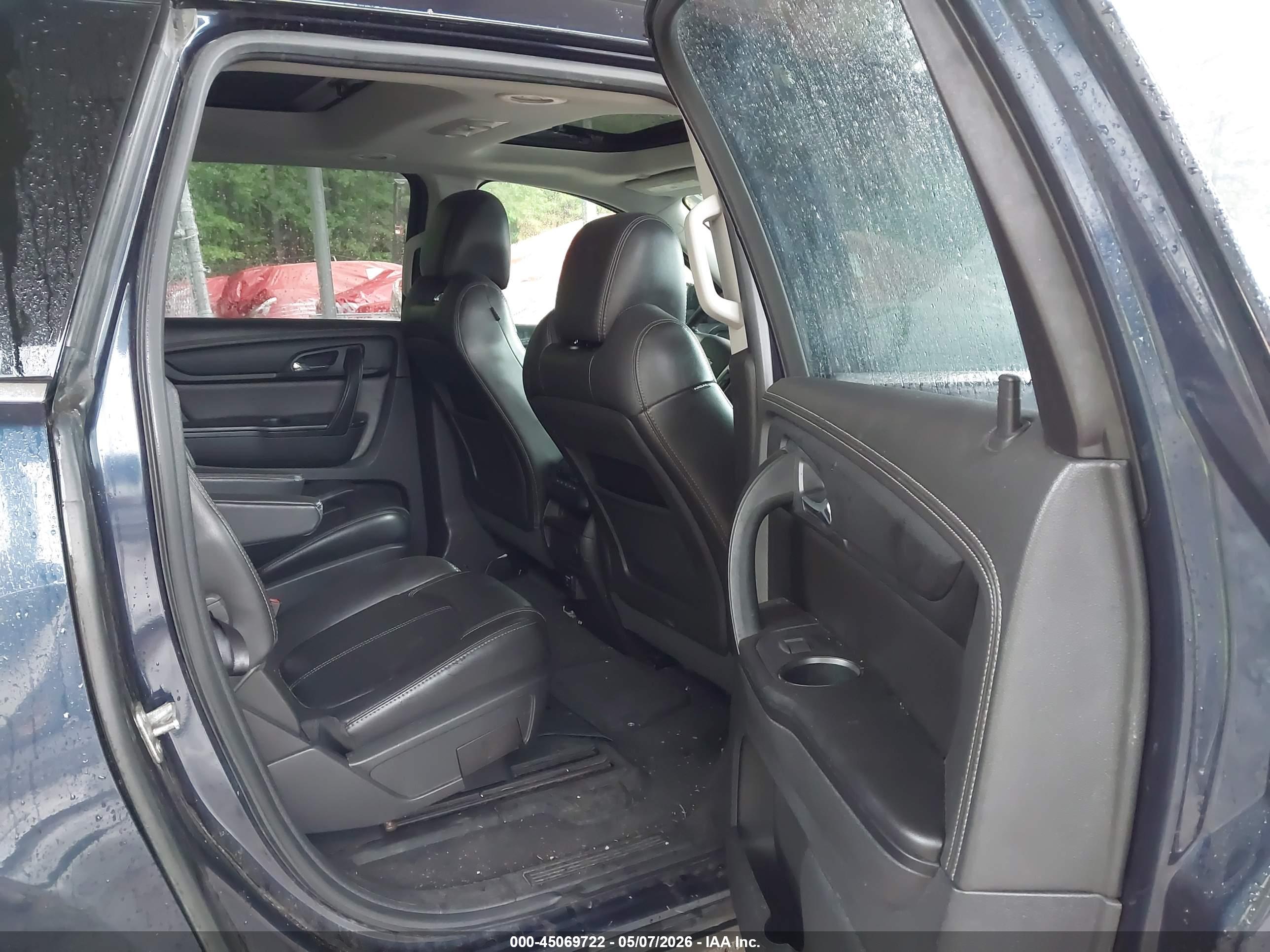 CHEVROLET TRAVERSE image 8