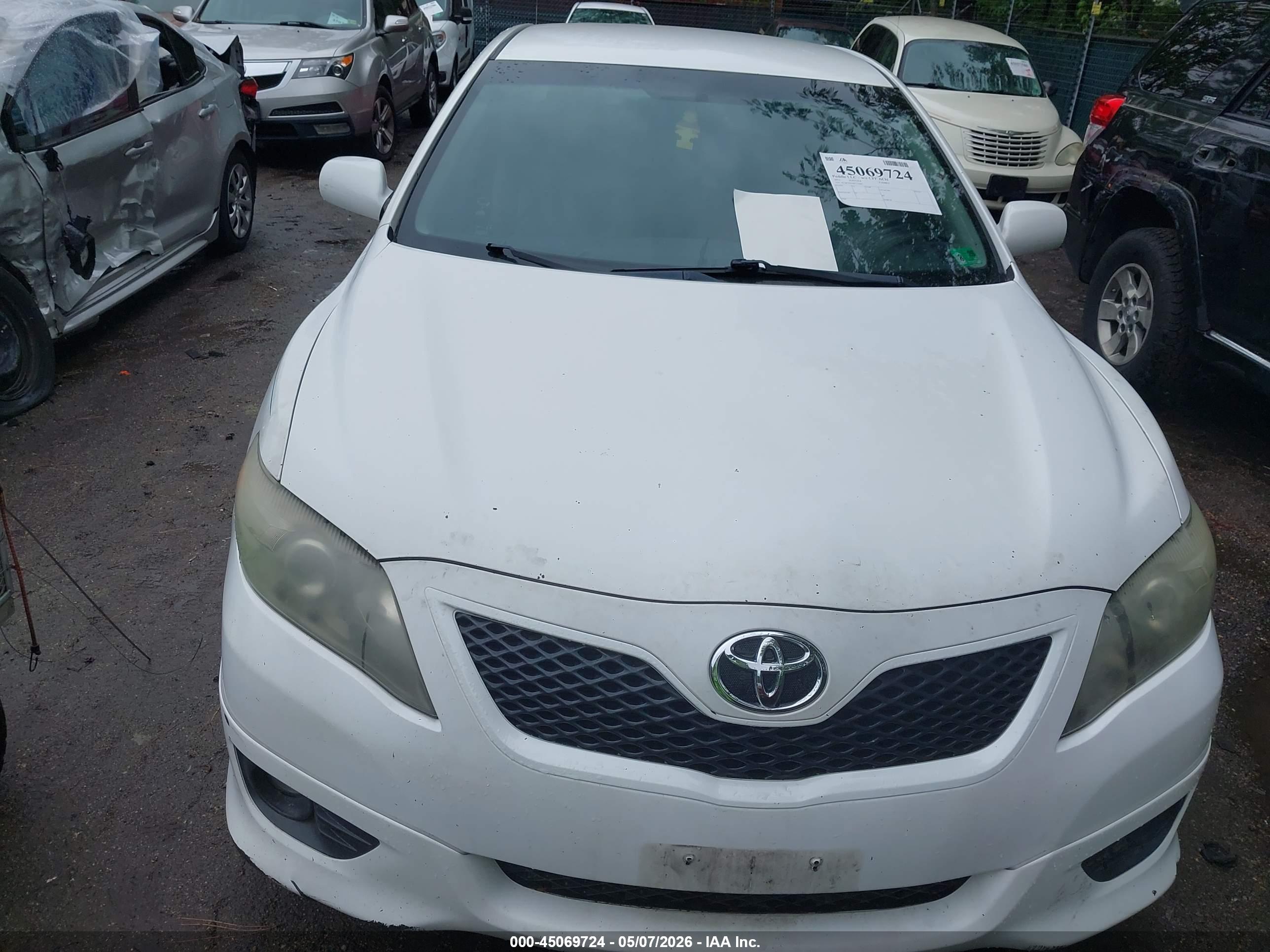 TOYOTA CAMRY image 6