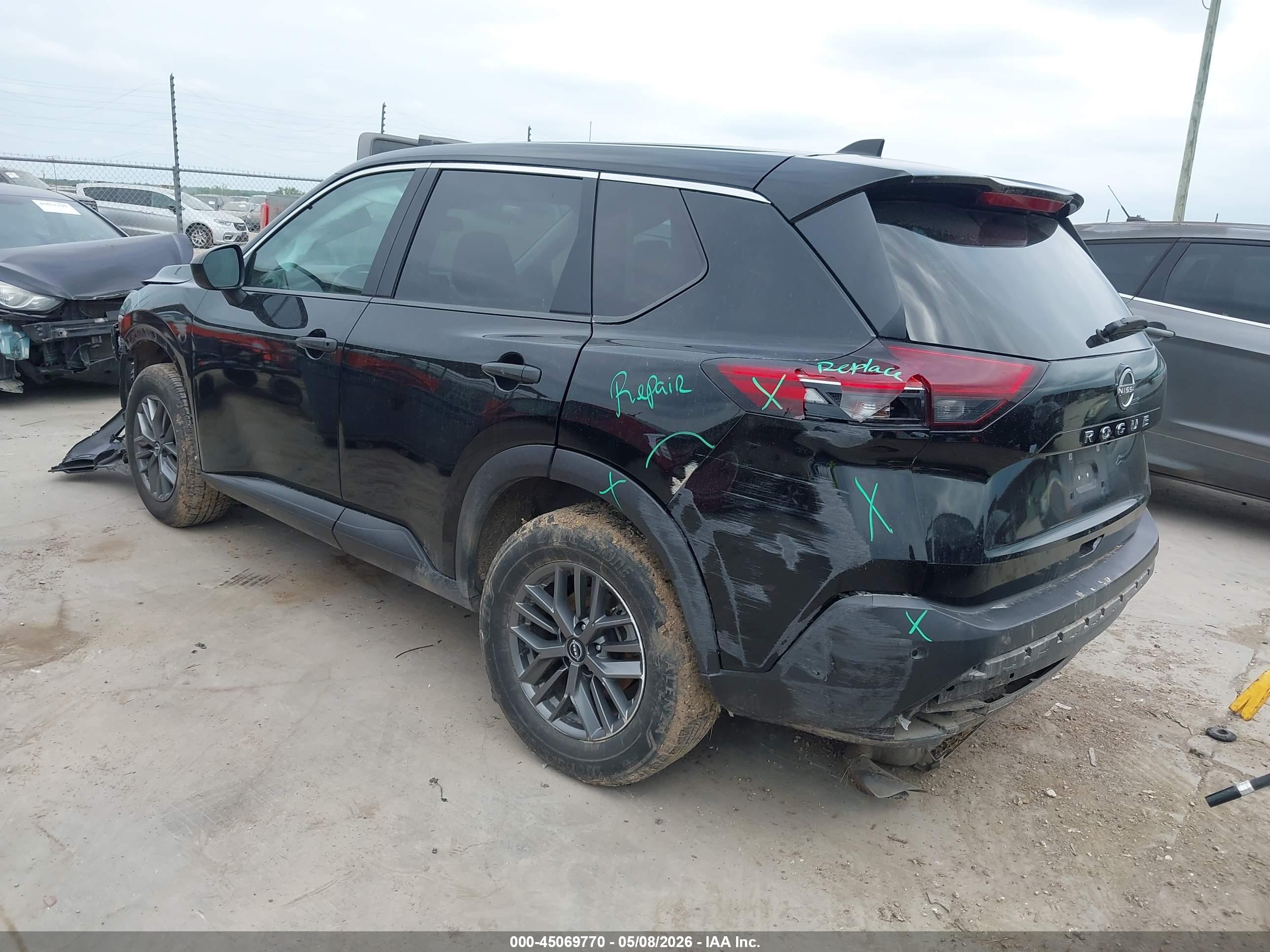 NISSAN ROGUE image 3