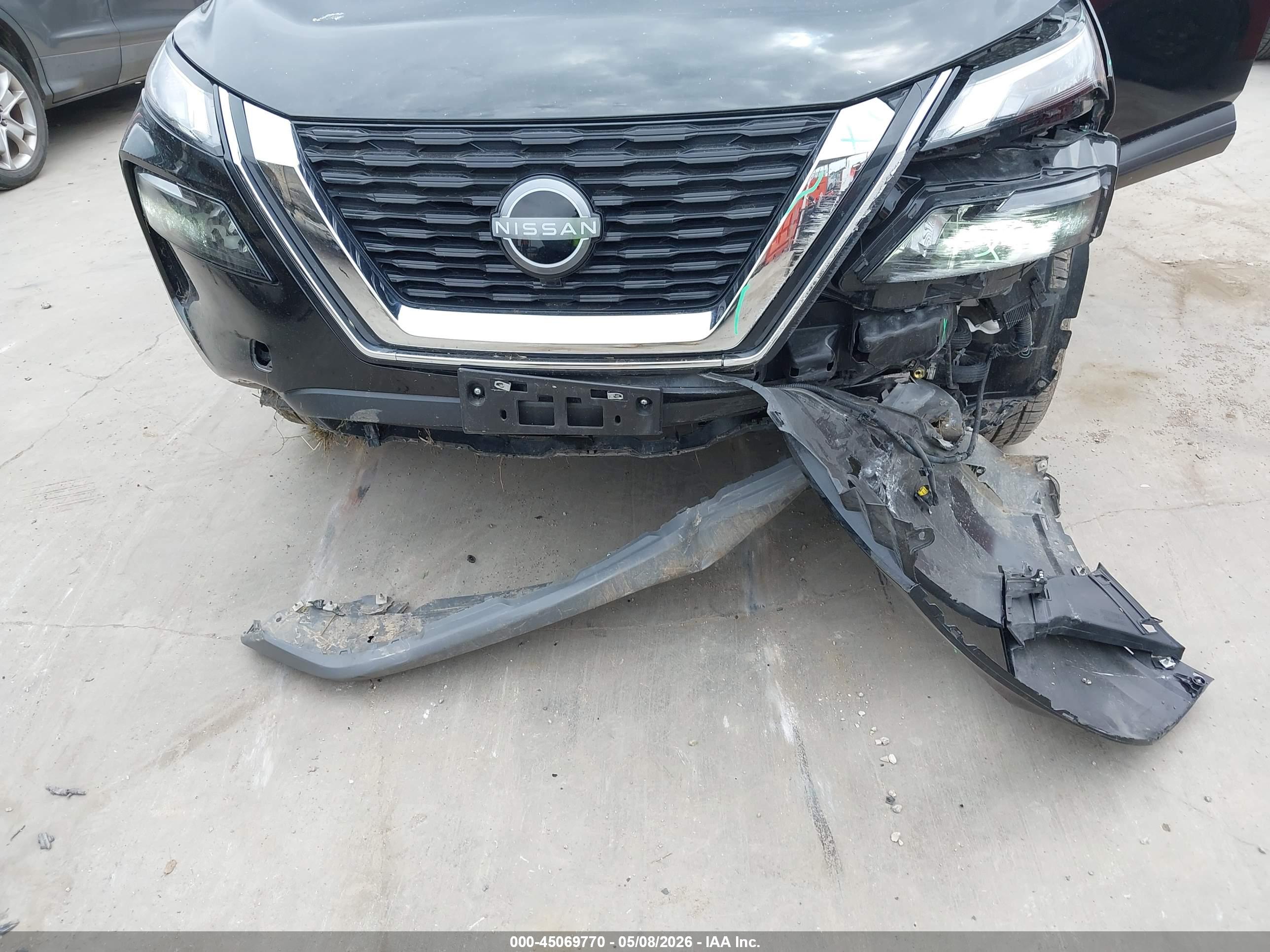 NISSAN ROGUE image 6