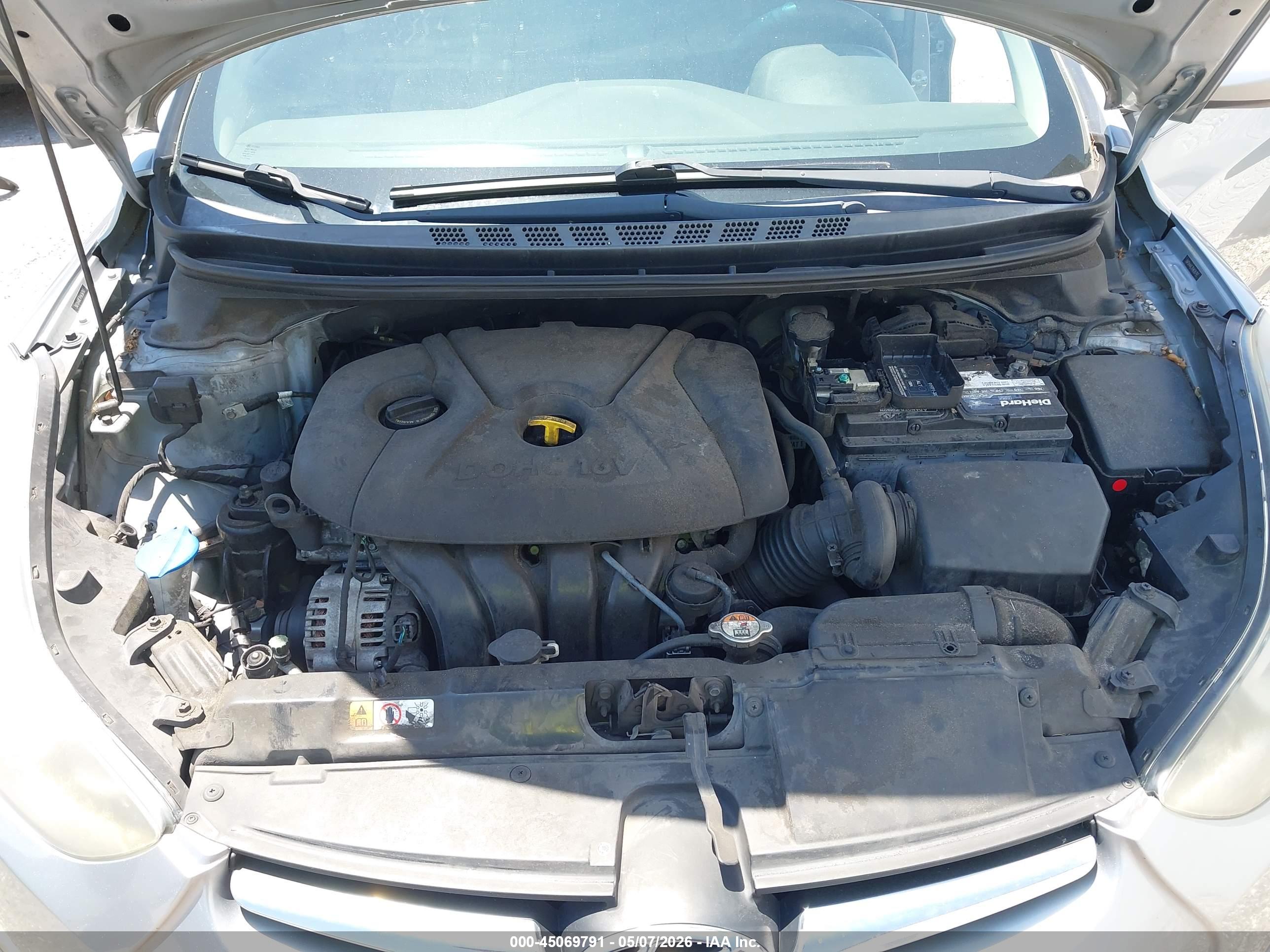 HYUNDAI ELANTRA image 10