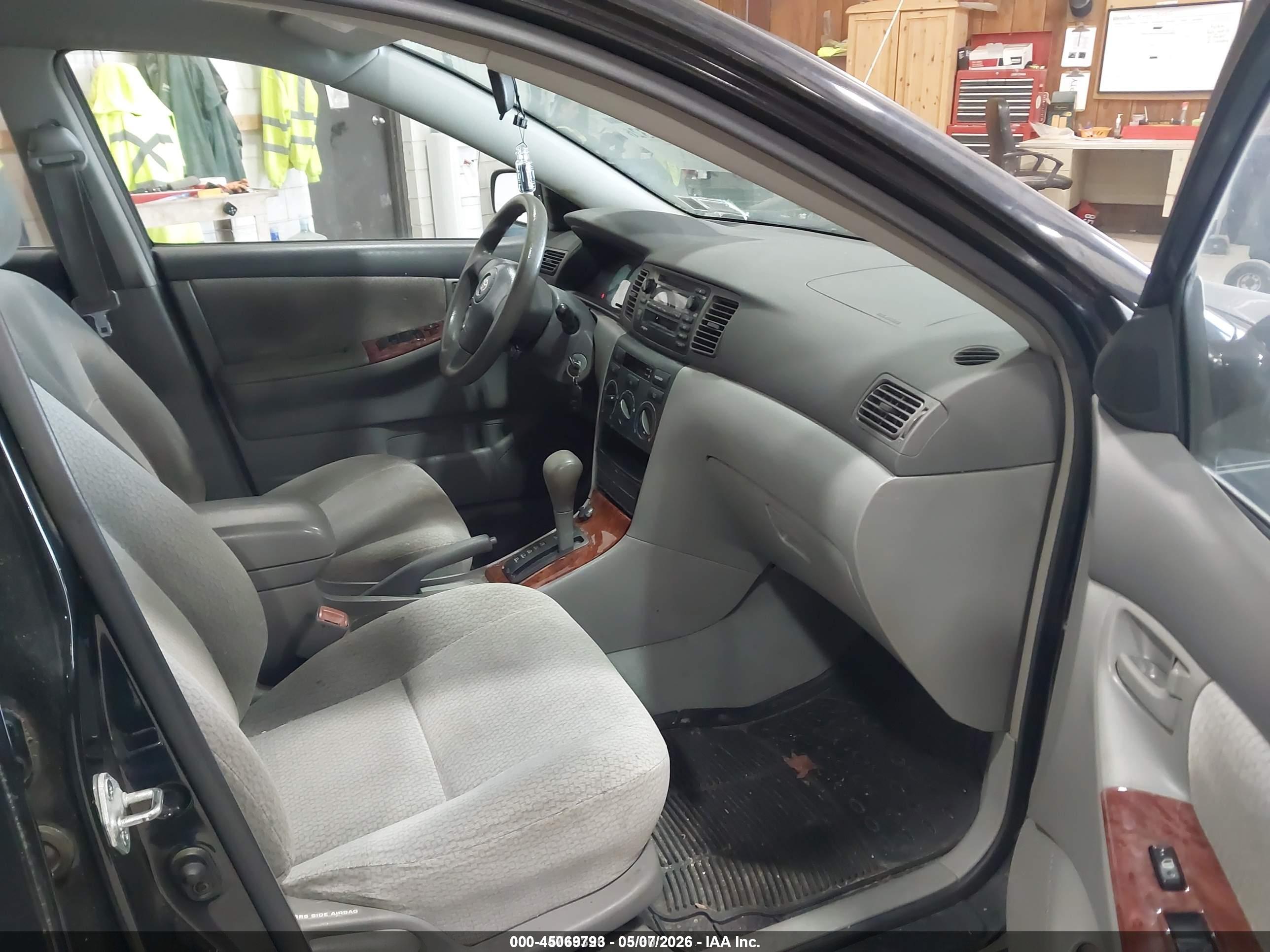 TOYOTA COROLLA image 5