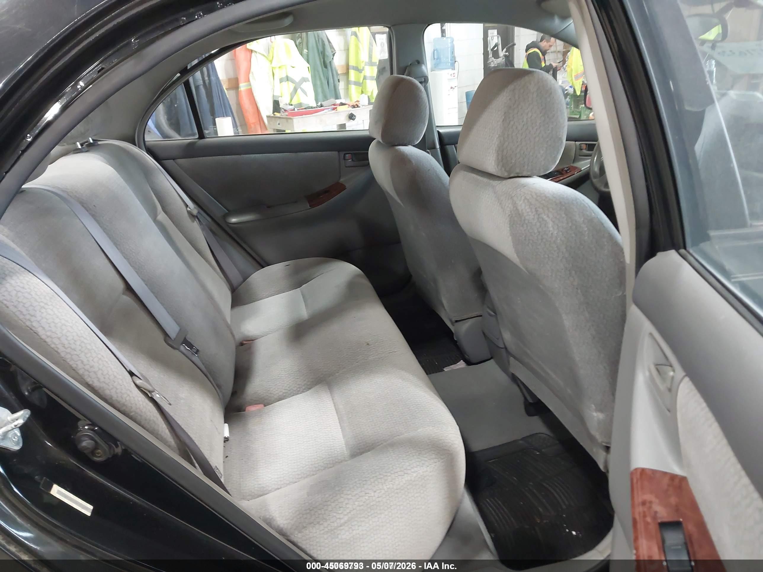 TOYOTA COROLLA image 8