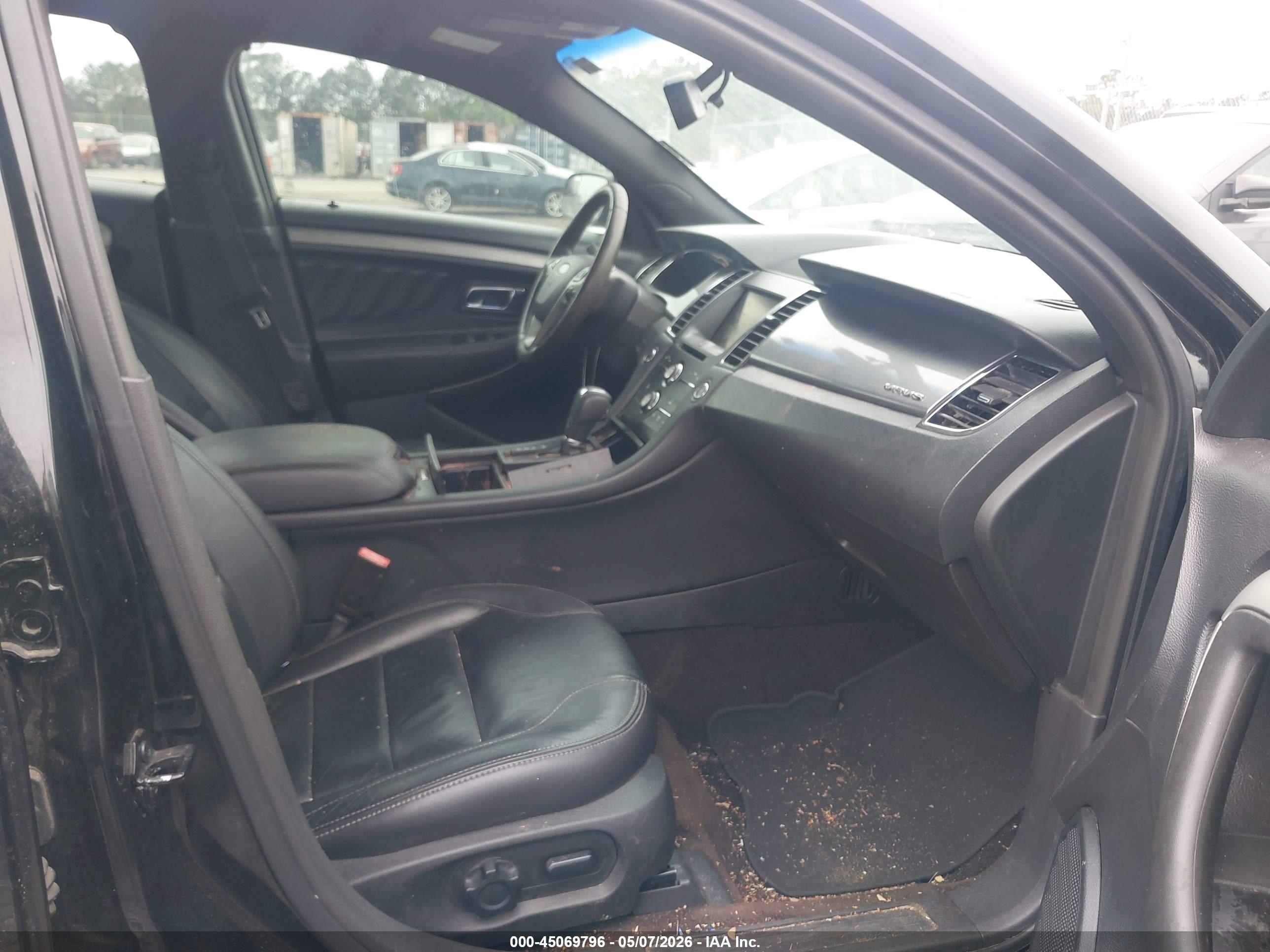 FORD TAURUS image 5