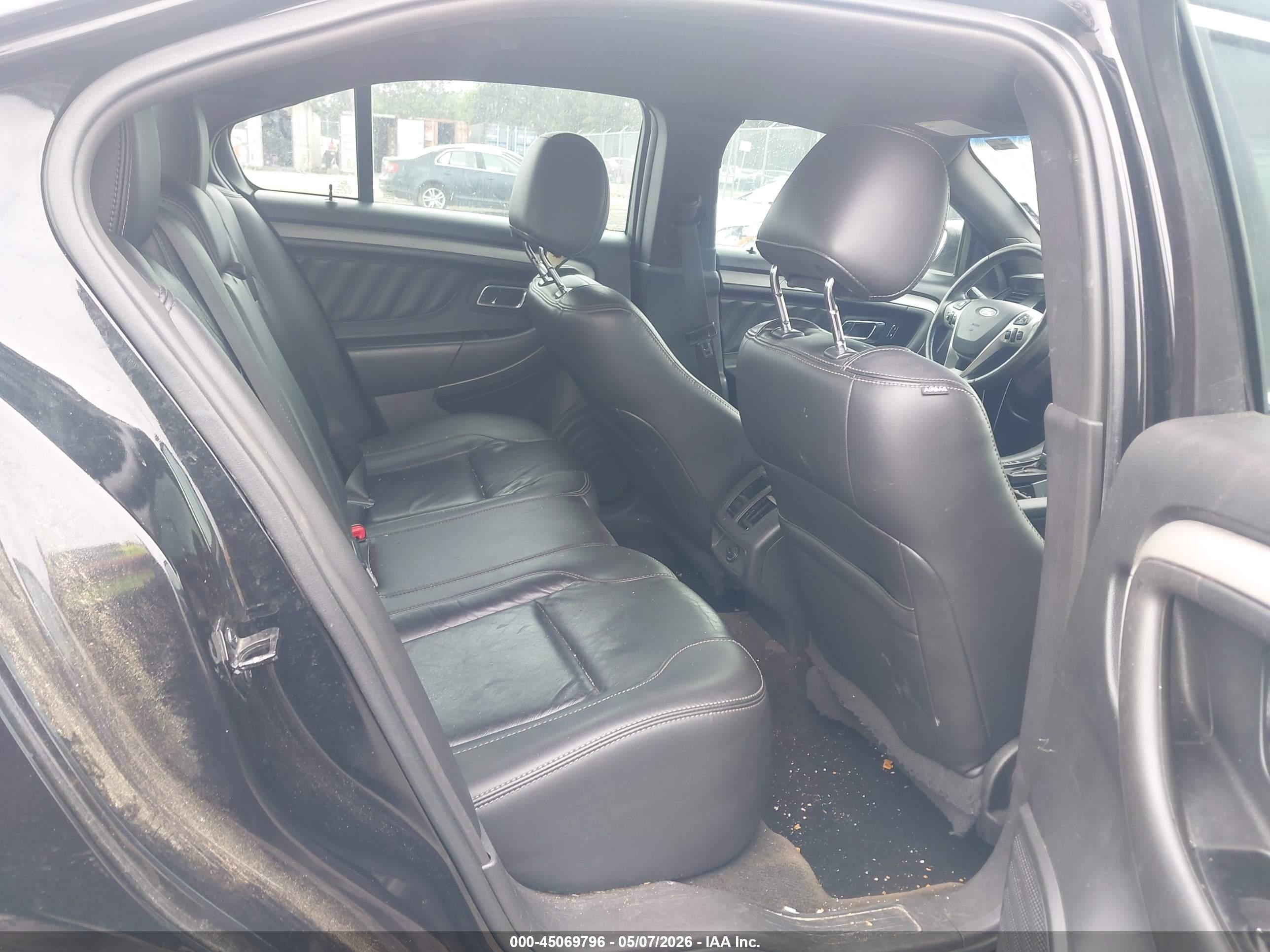 FORD TAURUS image 8