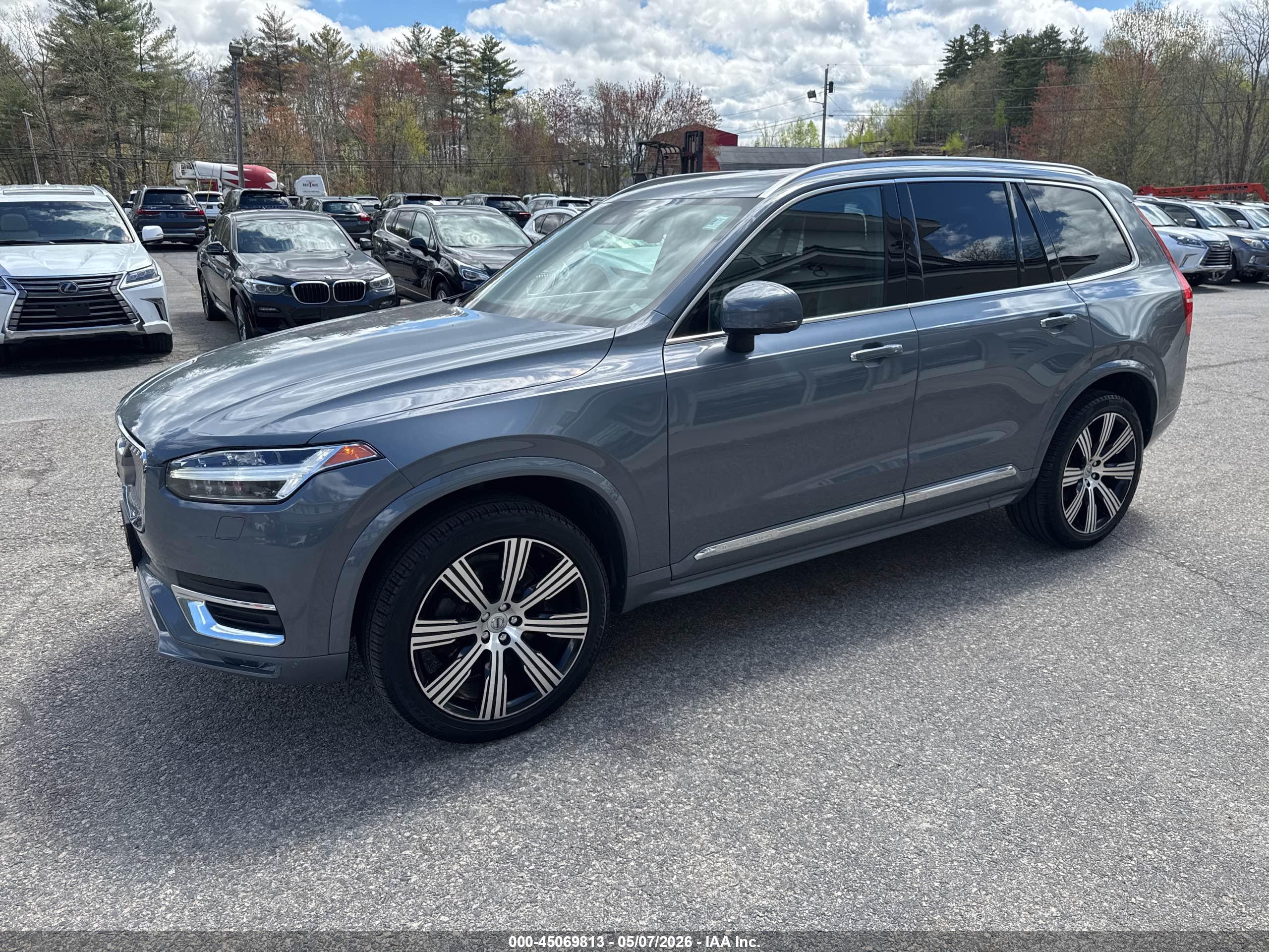 VOLVO XC90 image 2