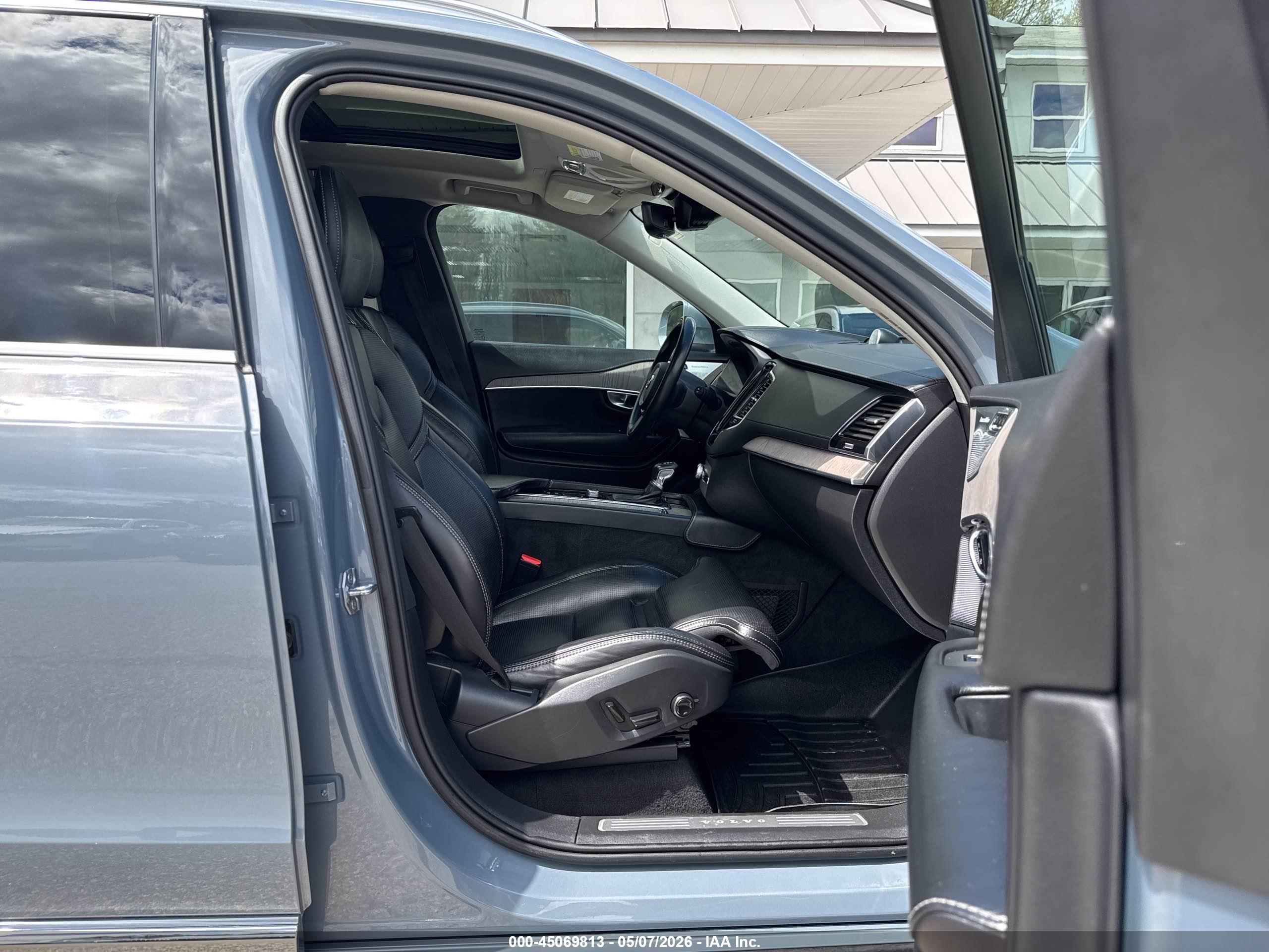 VOLVO XC90 image 5