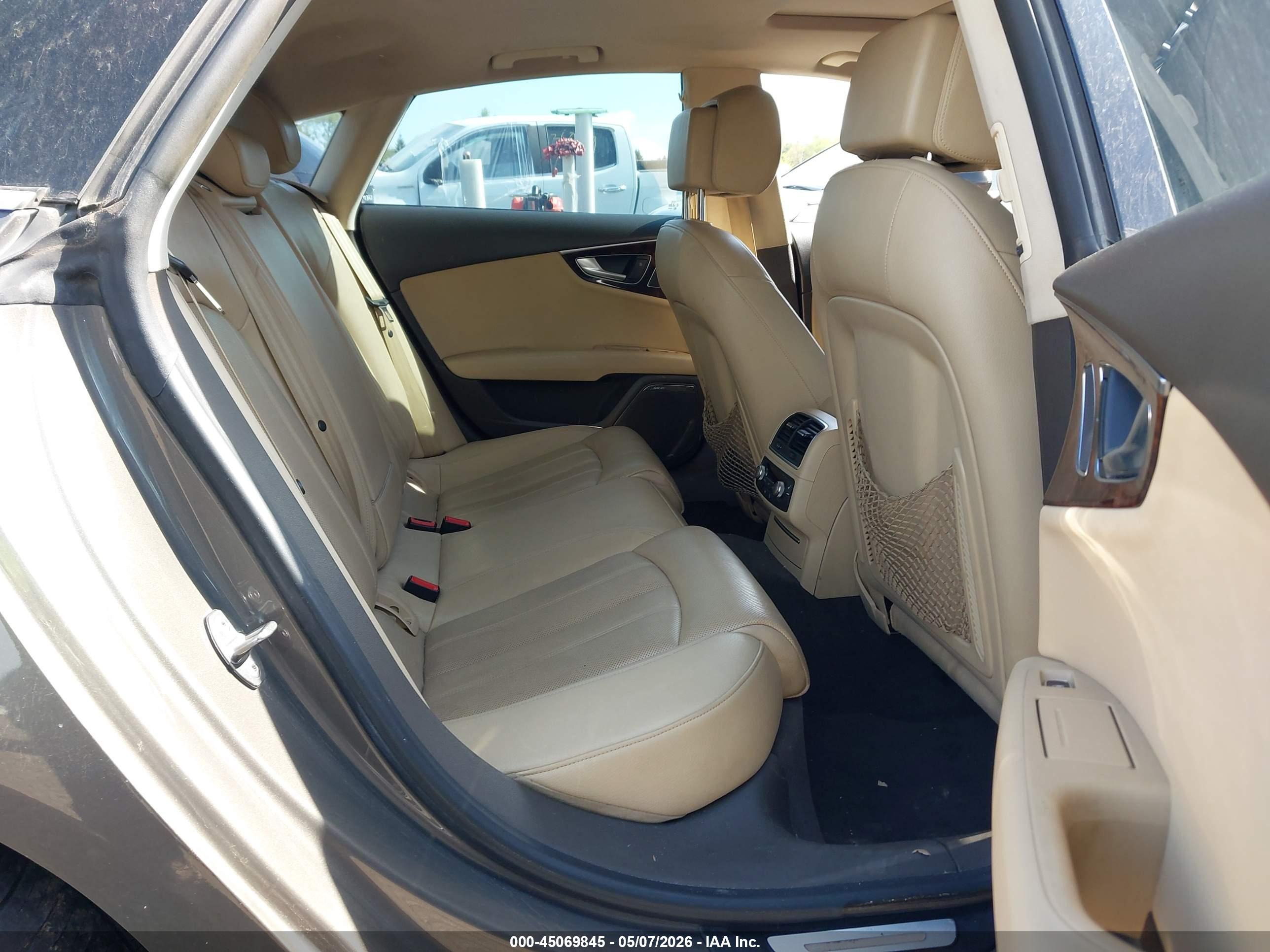 AUDI A7 image 8
