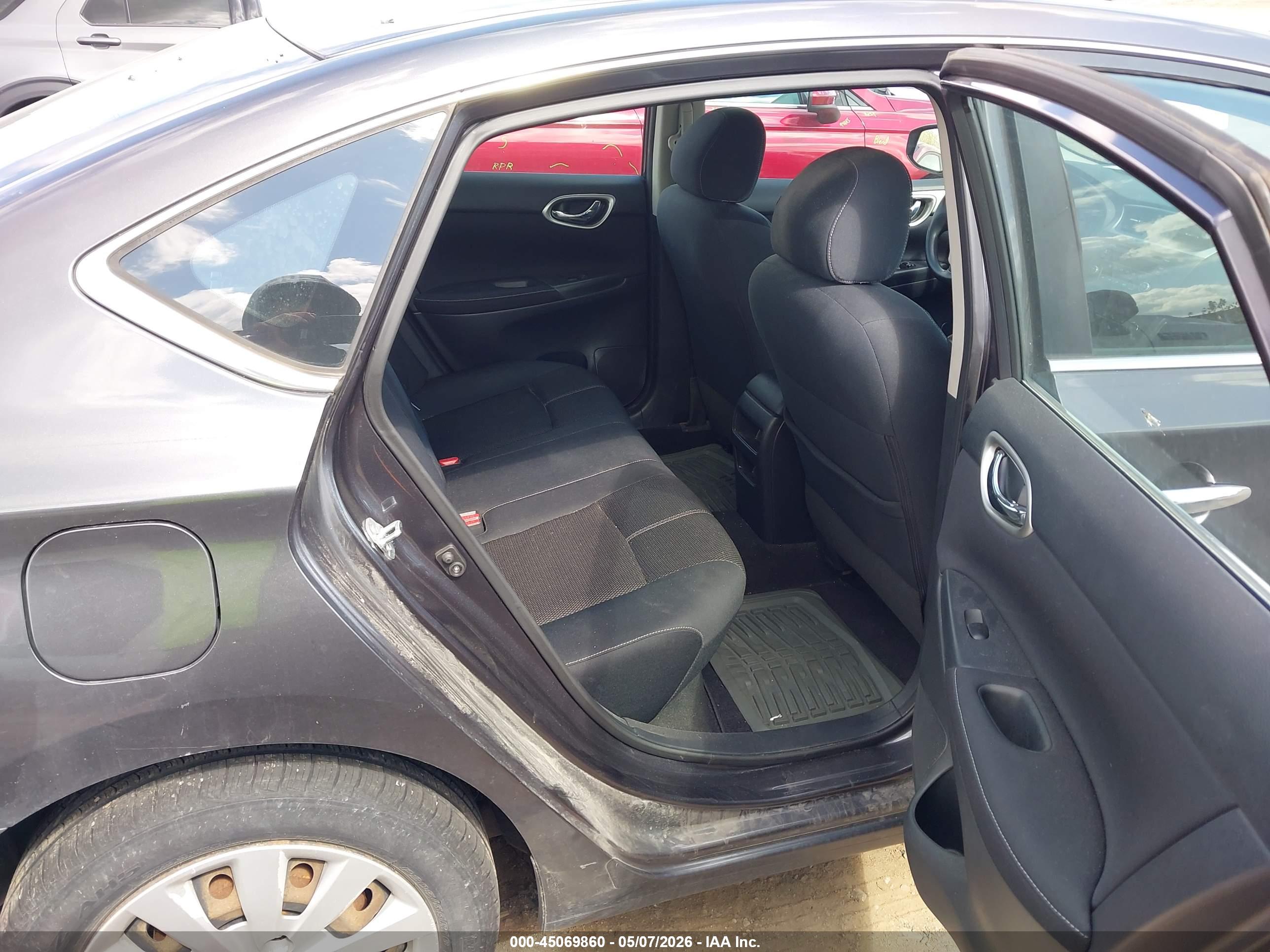 NISSAN SENTRA image 8