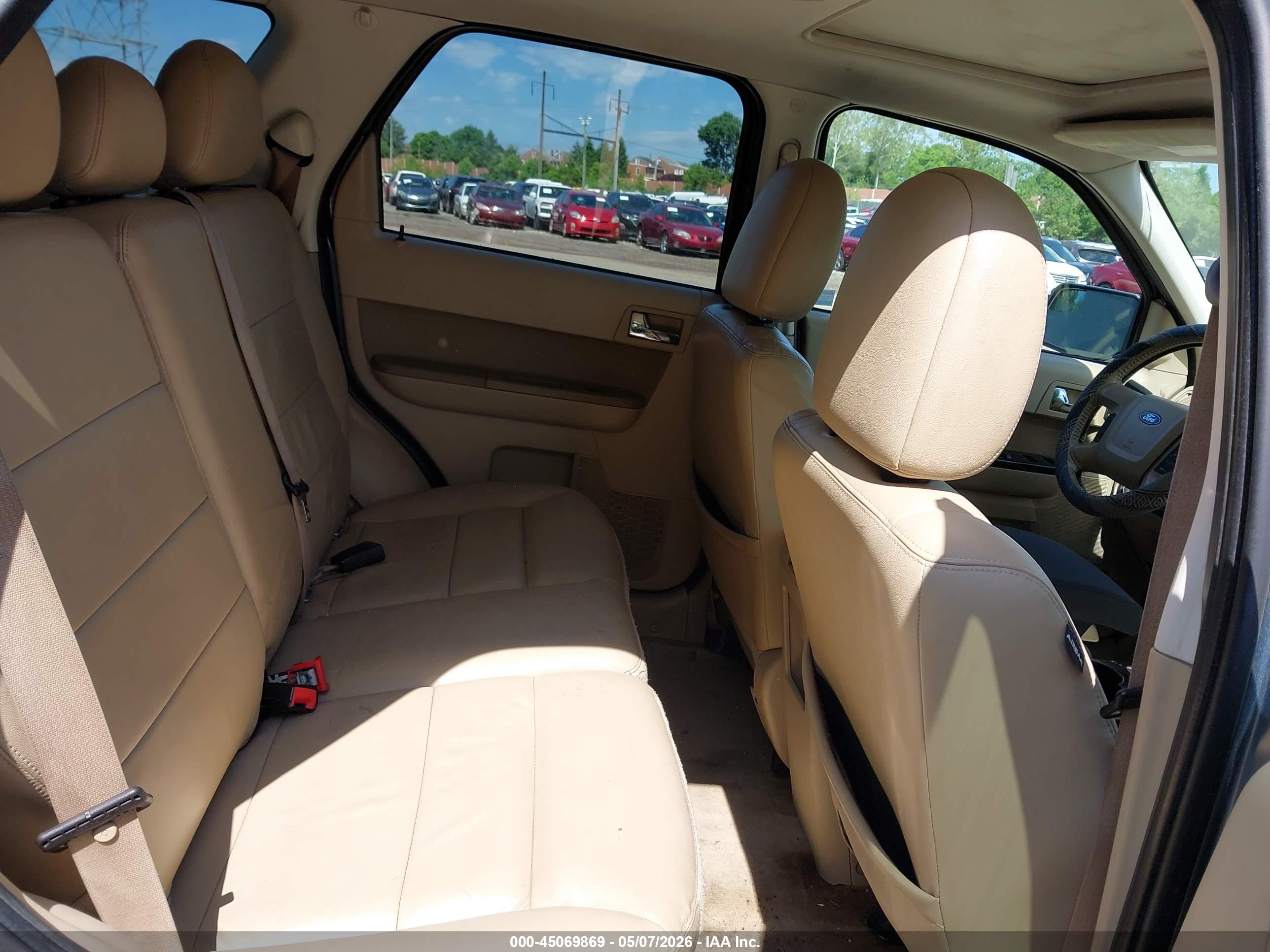 FORD ESCAPE image 8