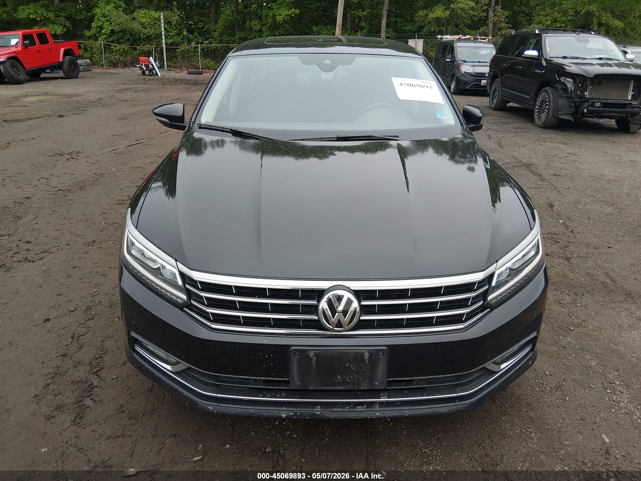VOLKSWAGEN PASSAT image 6