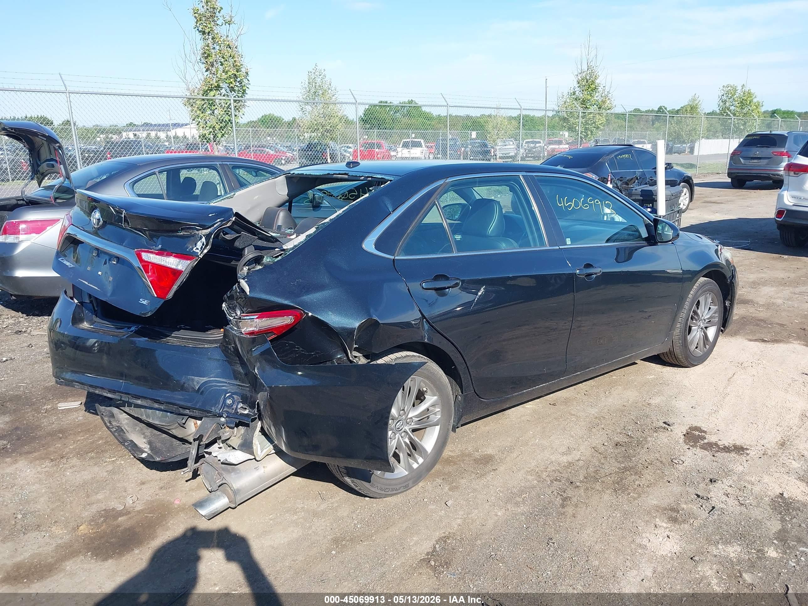 TOYOTA CAMRY image 4