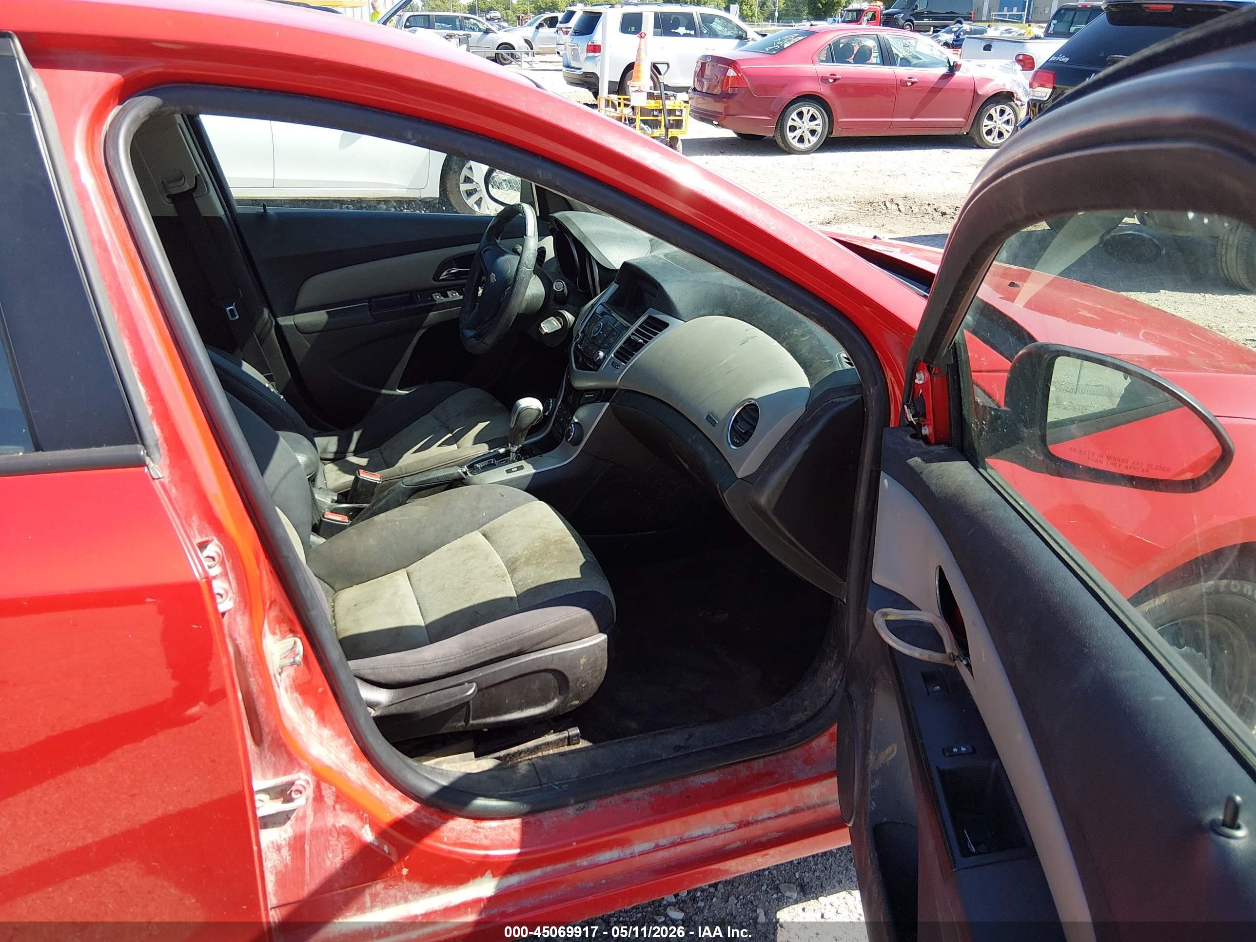 CHEVROLET CRUZE image 5