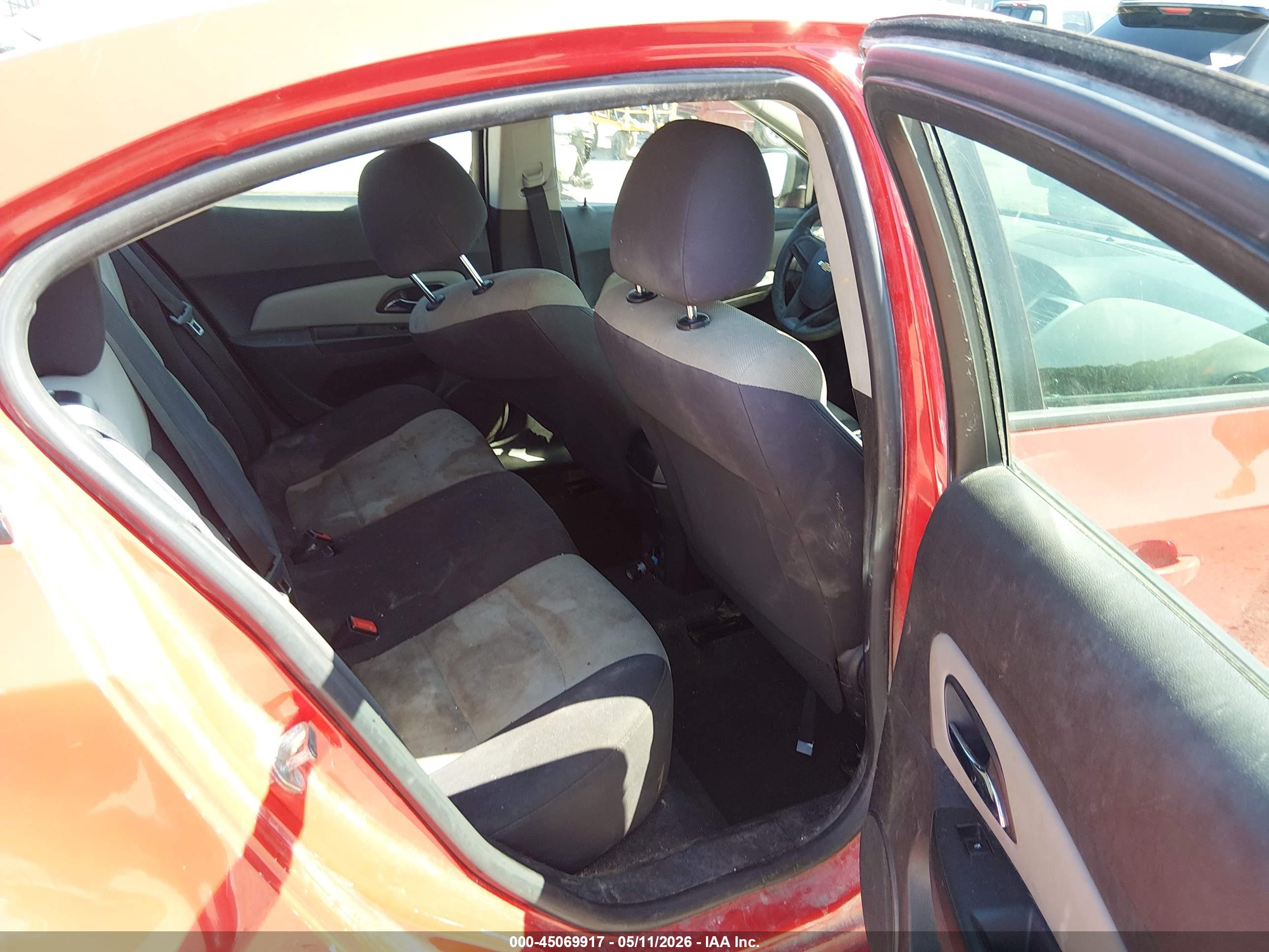 CHEVROLET CRUZE image 8