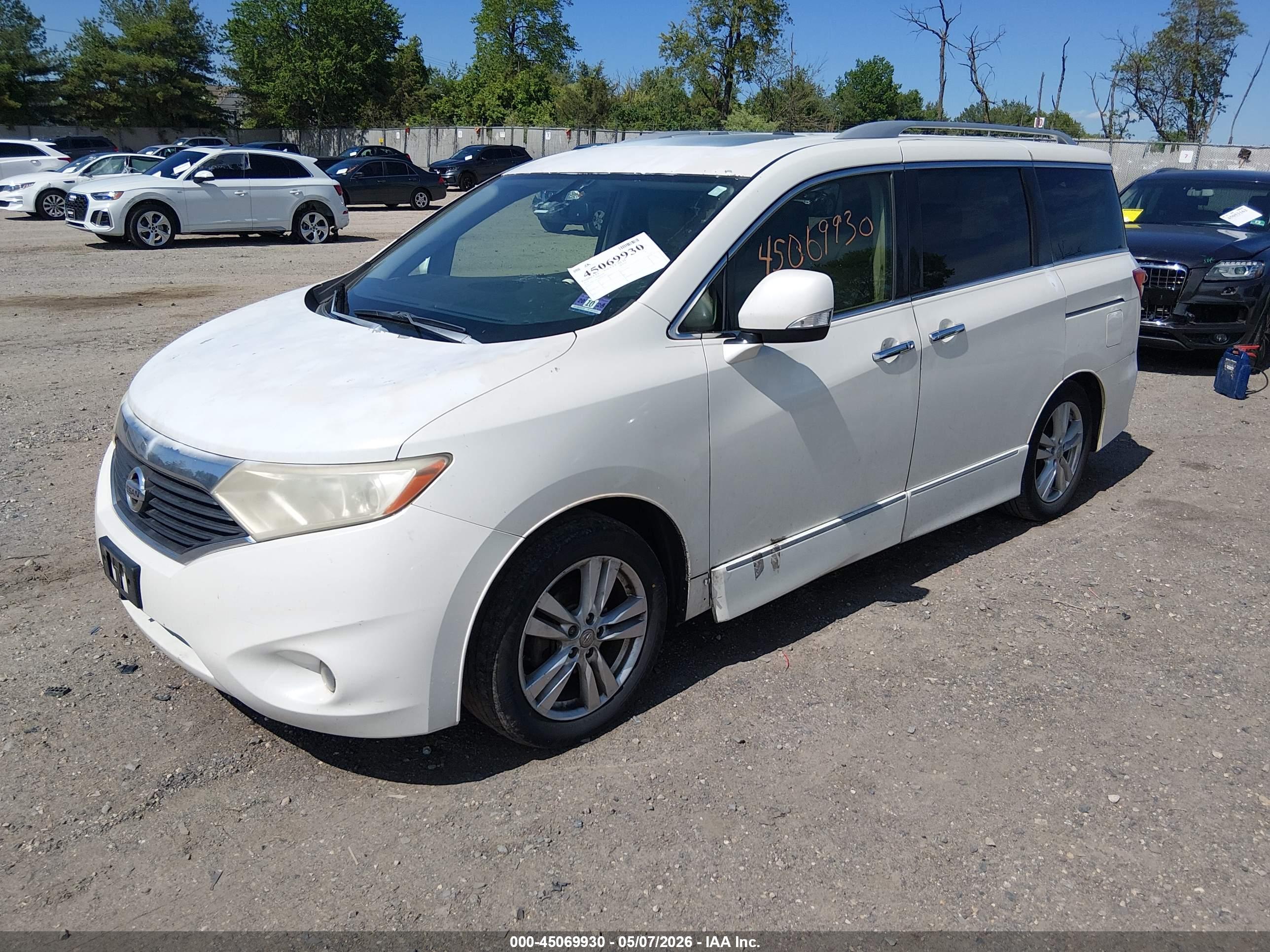 NISSAN QUEST image 2