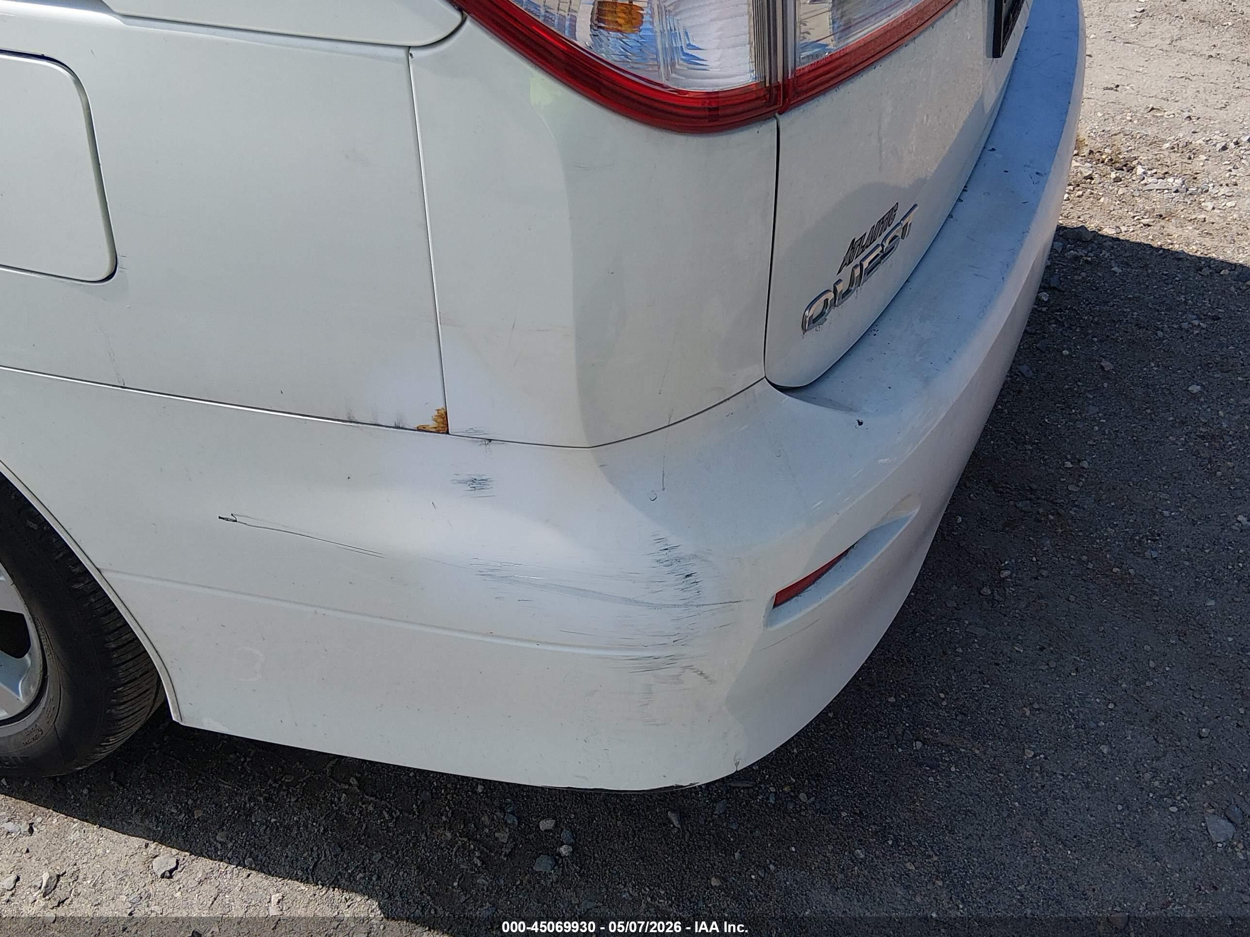 NISSAN QUEST image 6