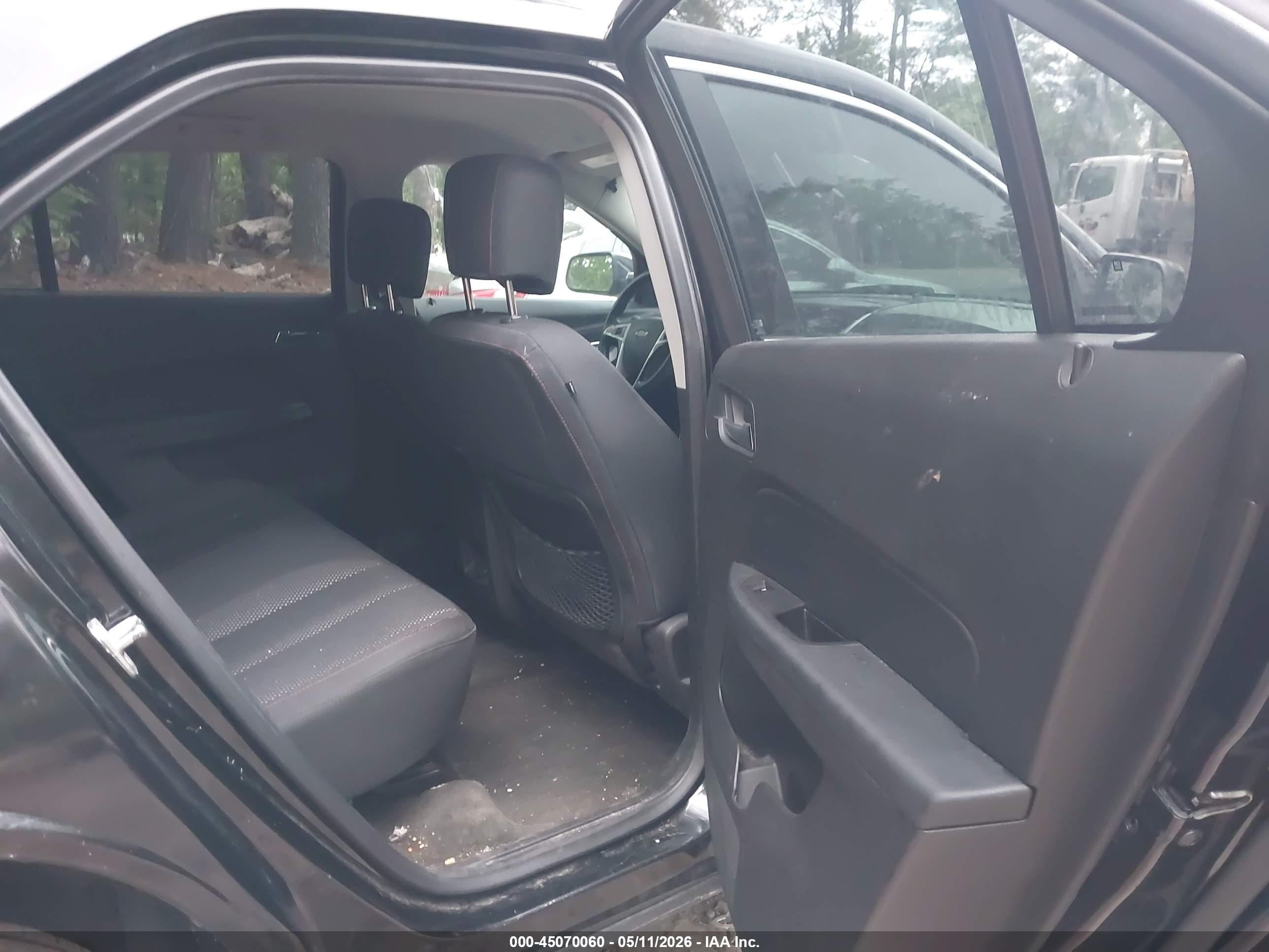 CHEVROLET EQUINOX image 8