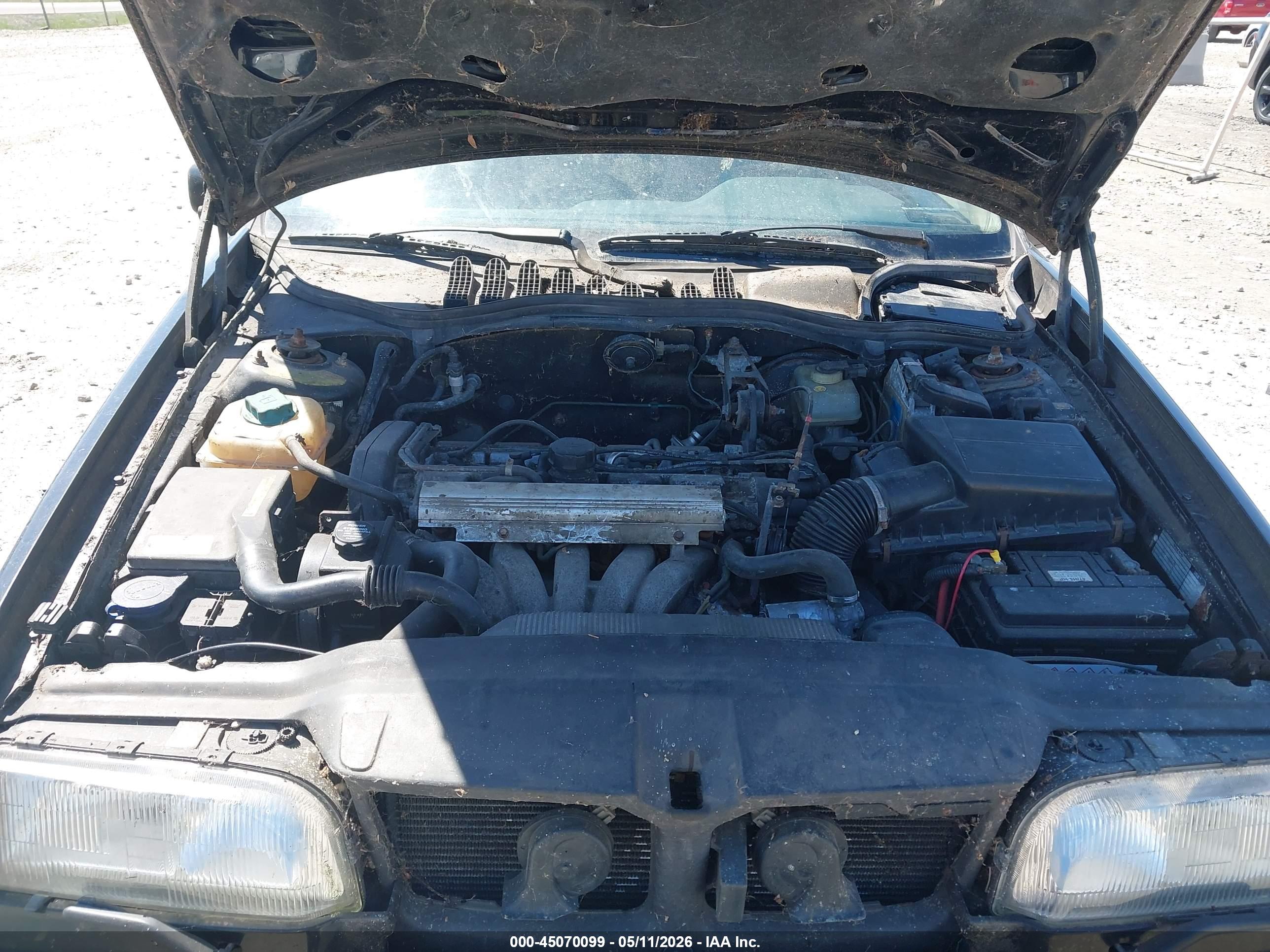 VOLVO 850 image 10