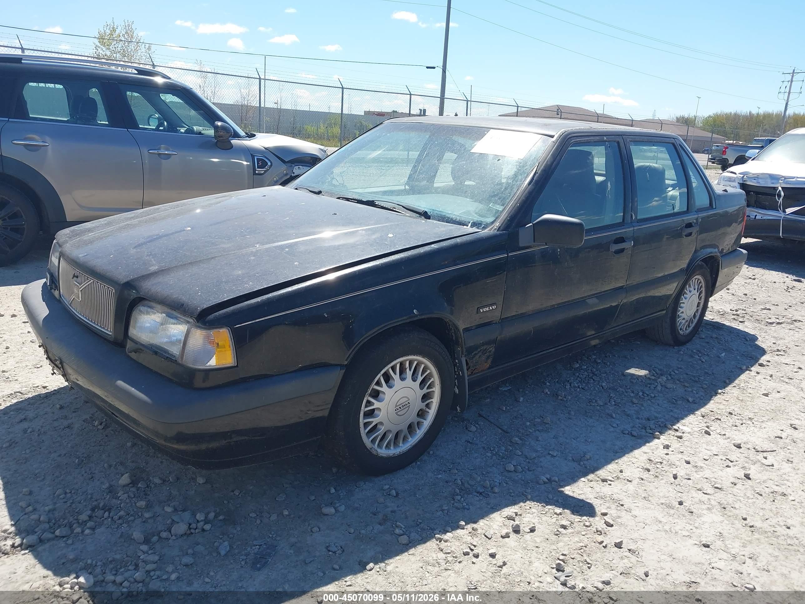 VOLVO 850 image 2