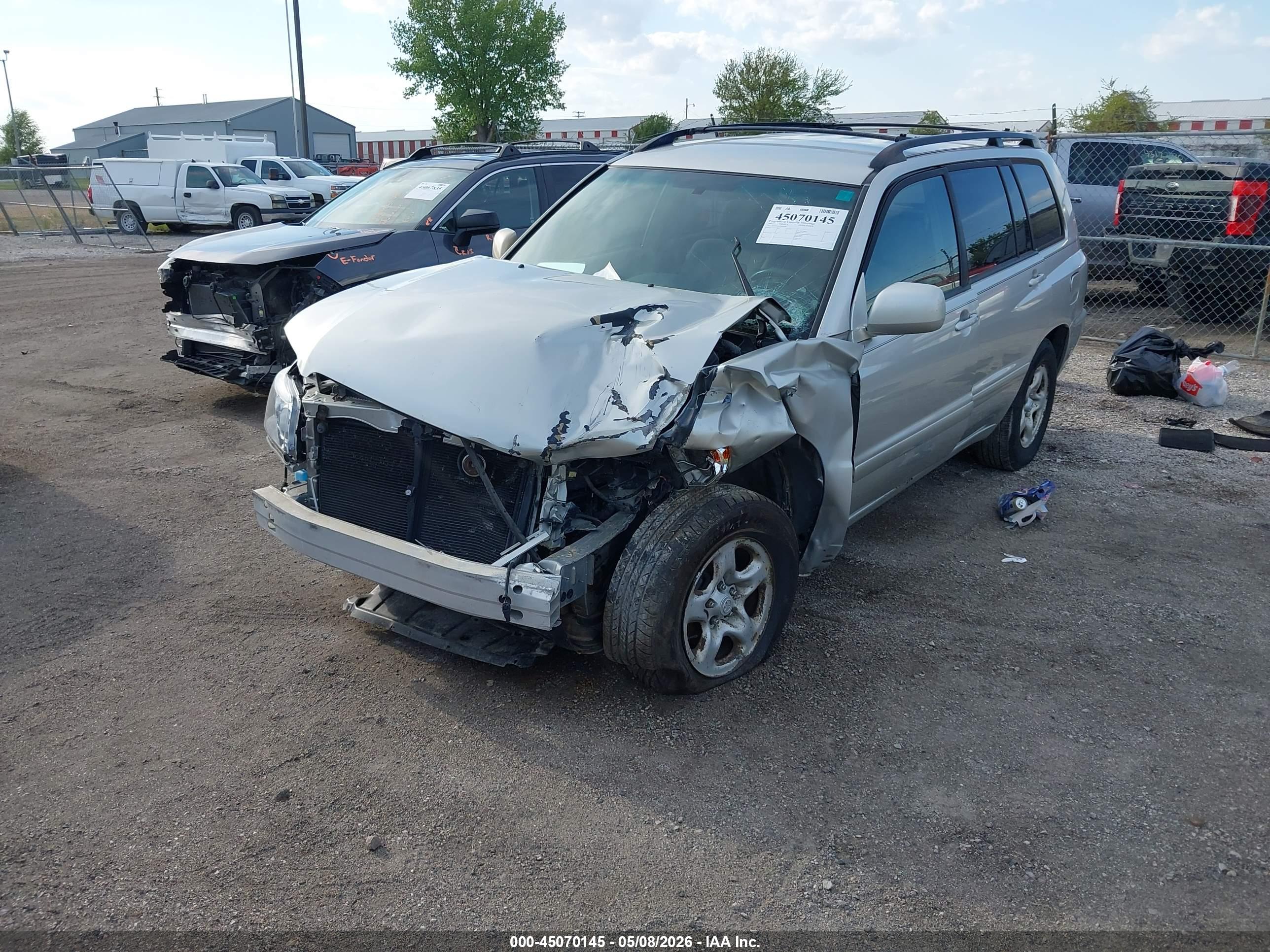 TOYOTA HIGHLANDER image 2