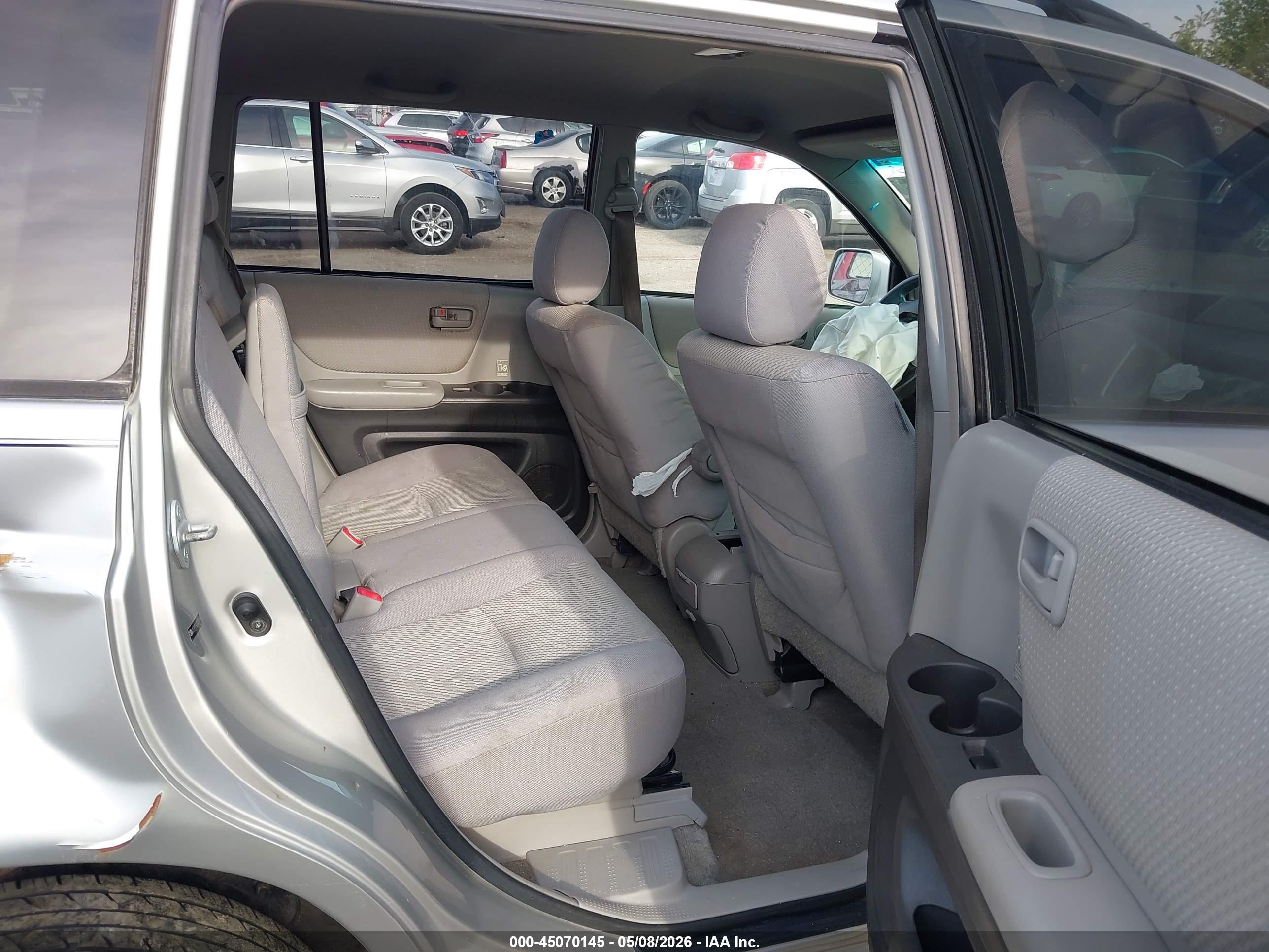 TOYOTA HIGHLANDER image 8
