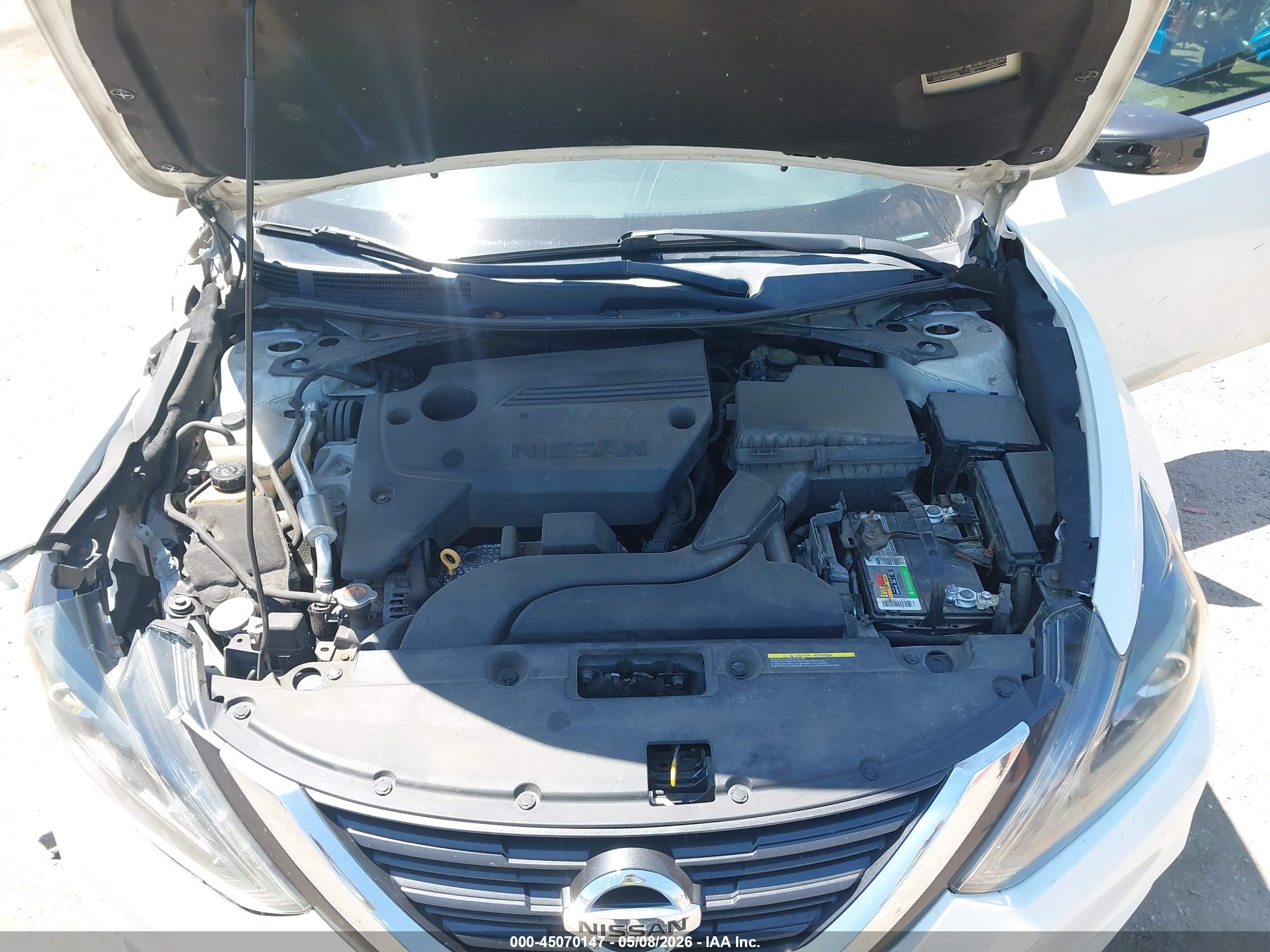 NISSAN ALTIMA image 10