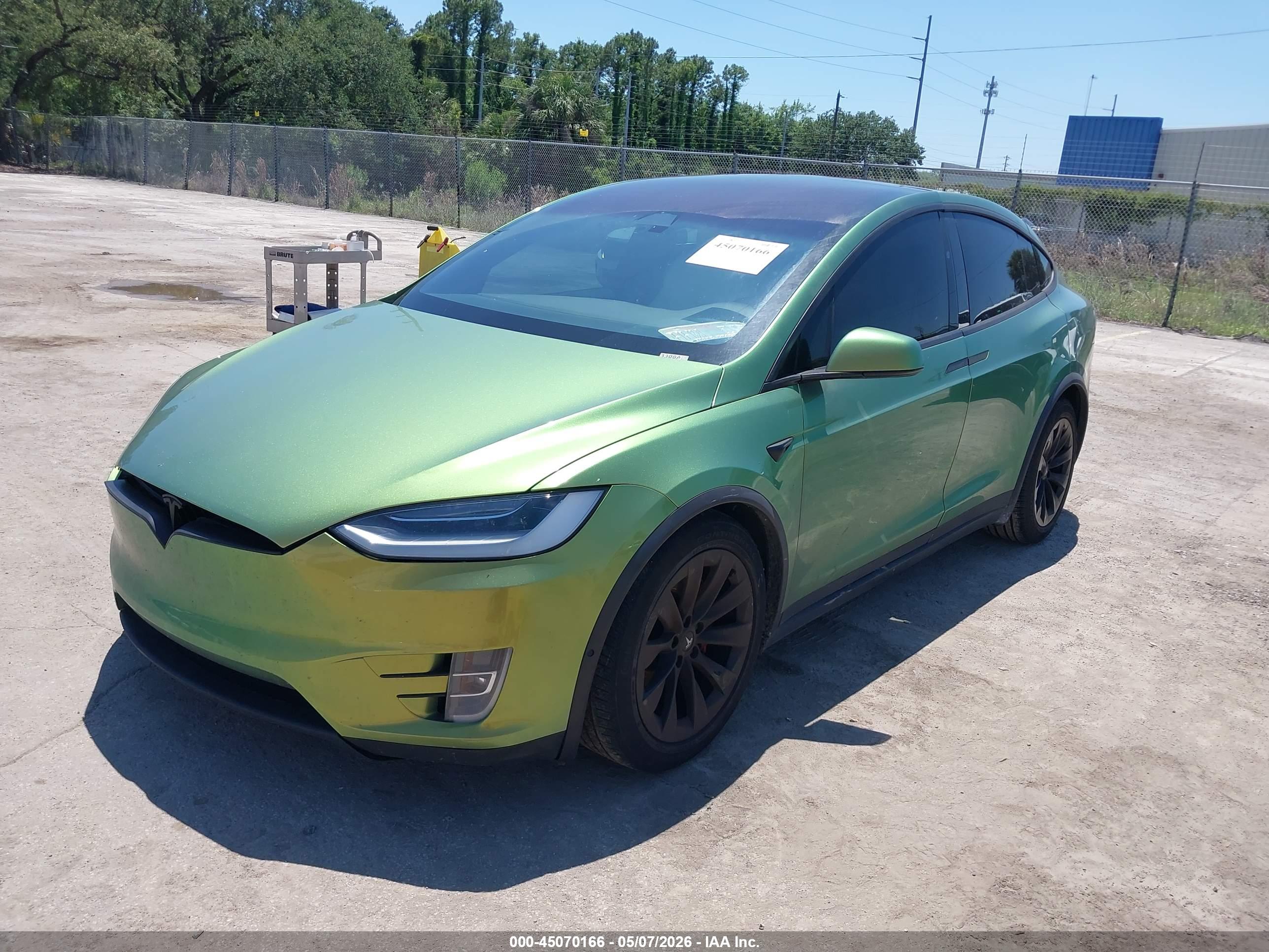 TESLA MODEL image 2