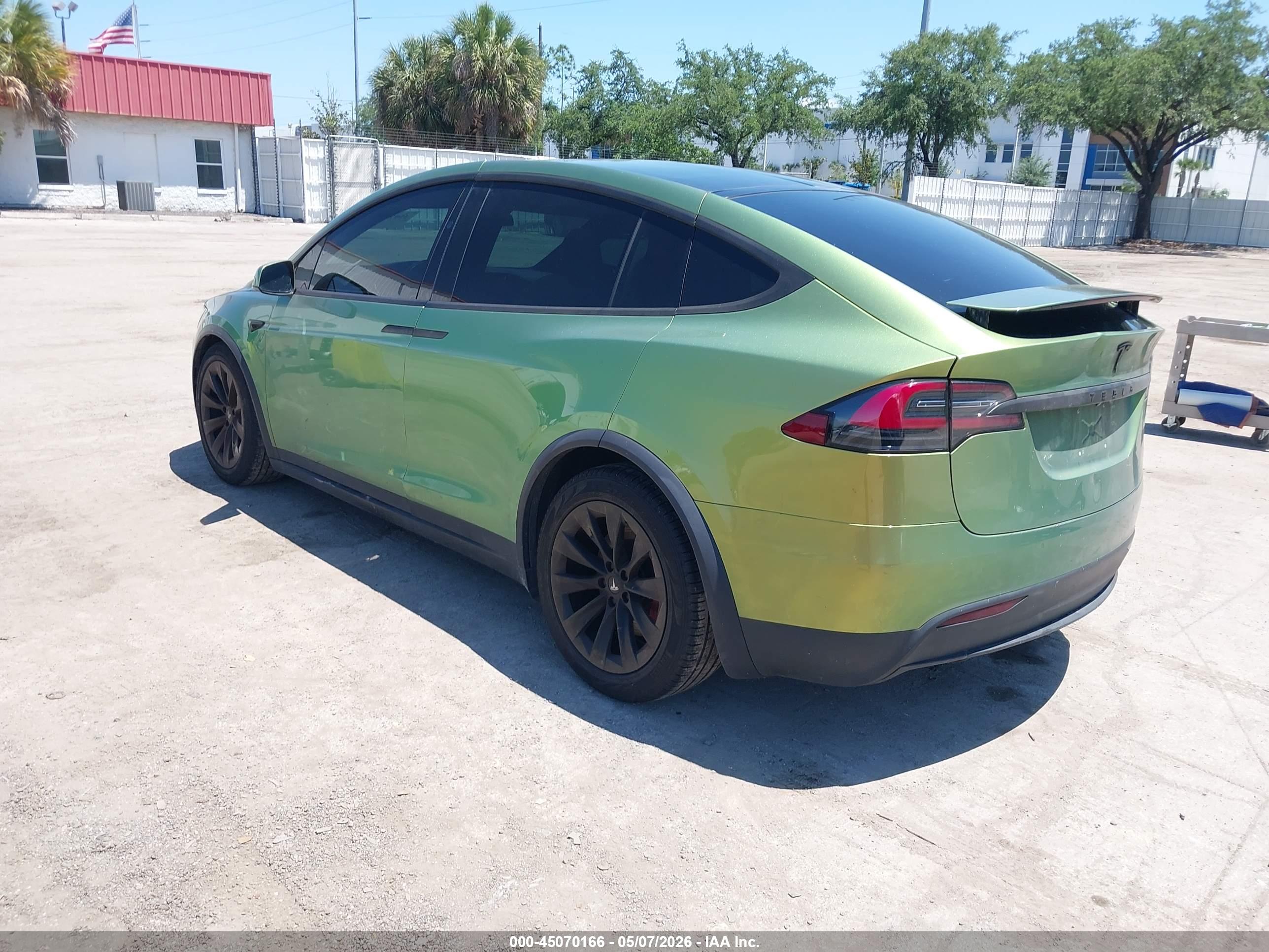 TESLA MODEL image 3