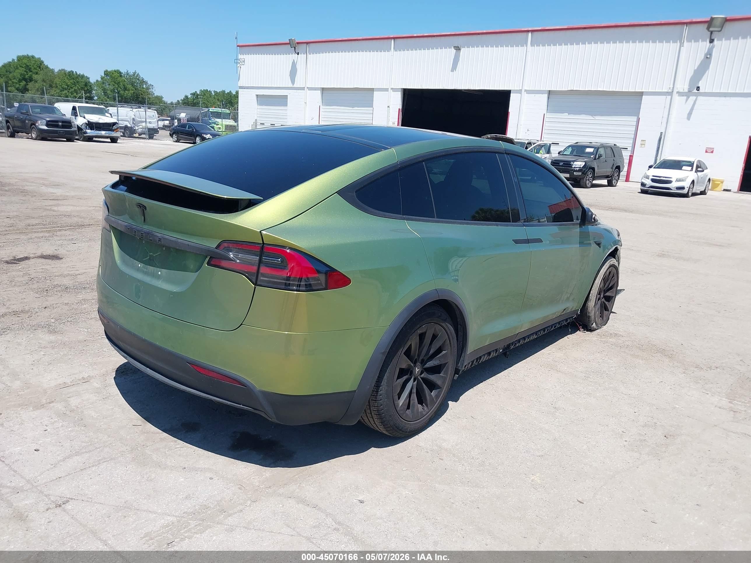 TESLA MODEL image 4