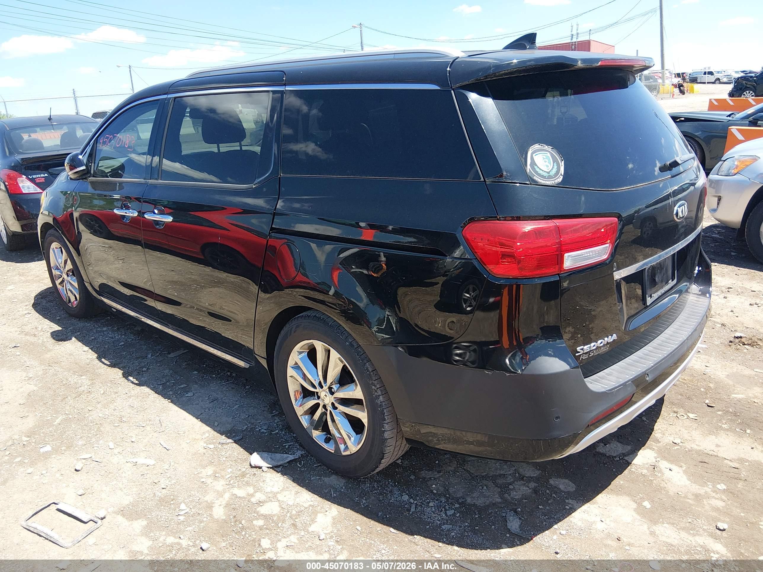 KIA SEDONA image 3