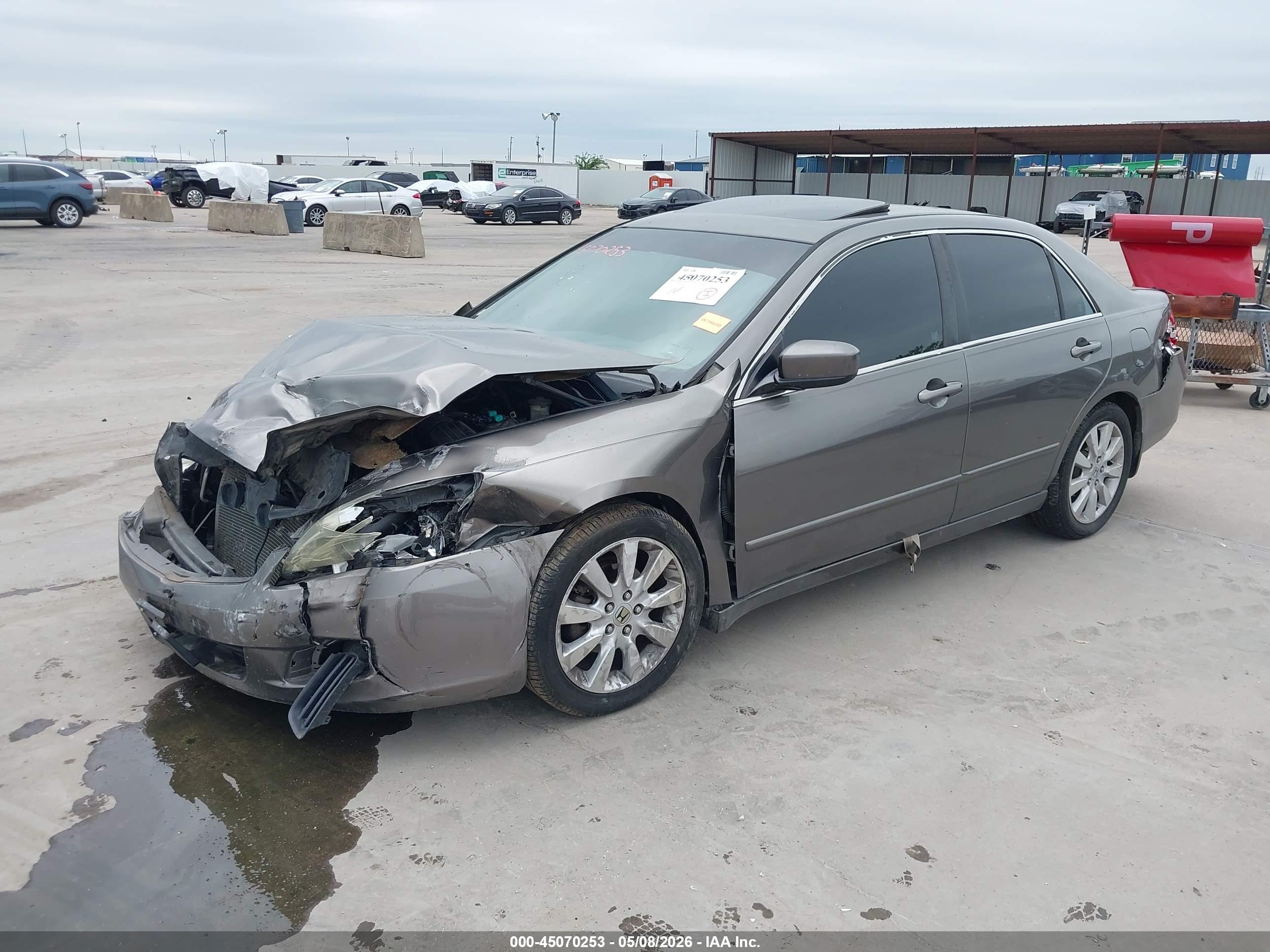 HONDA ACCORD image 2