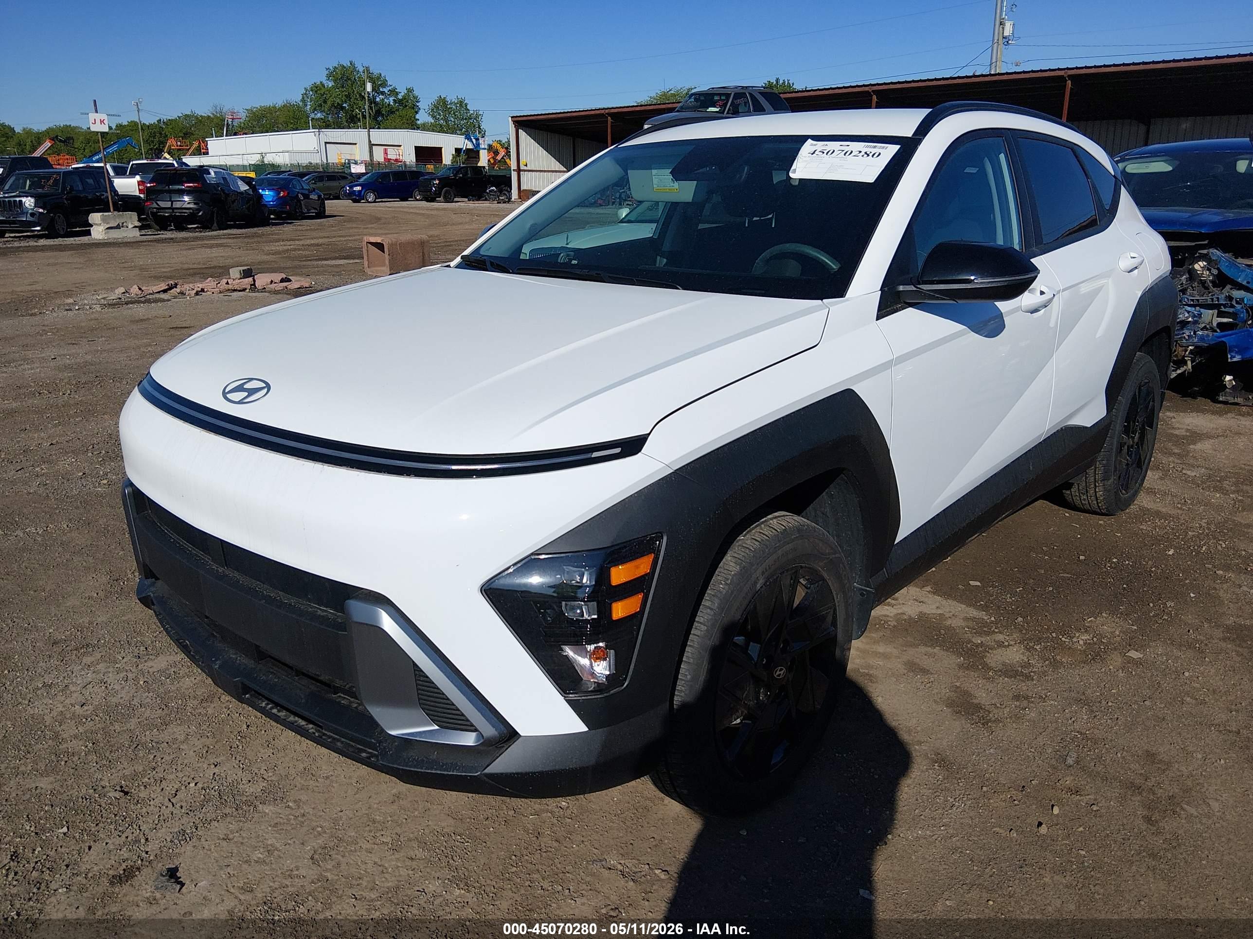HYUNDAI KONA image 2