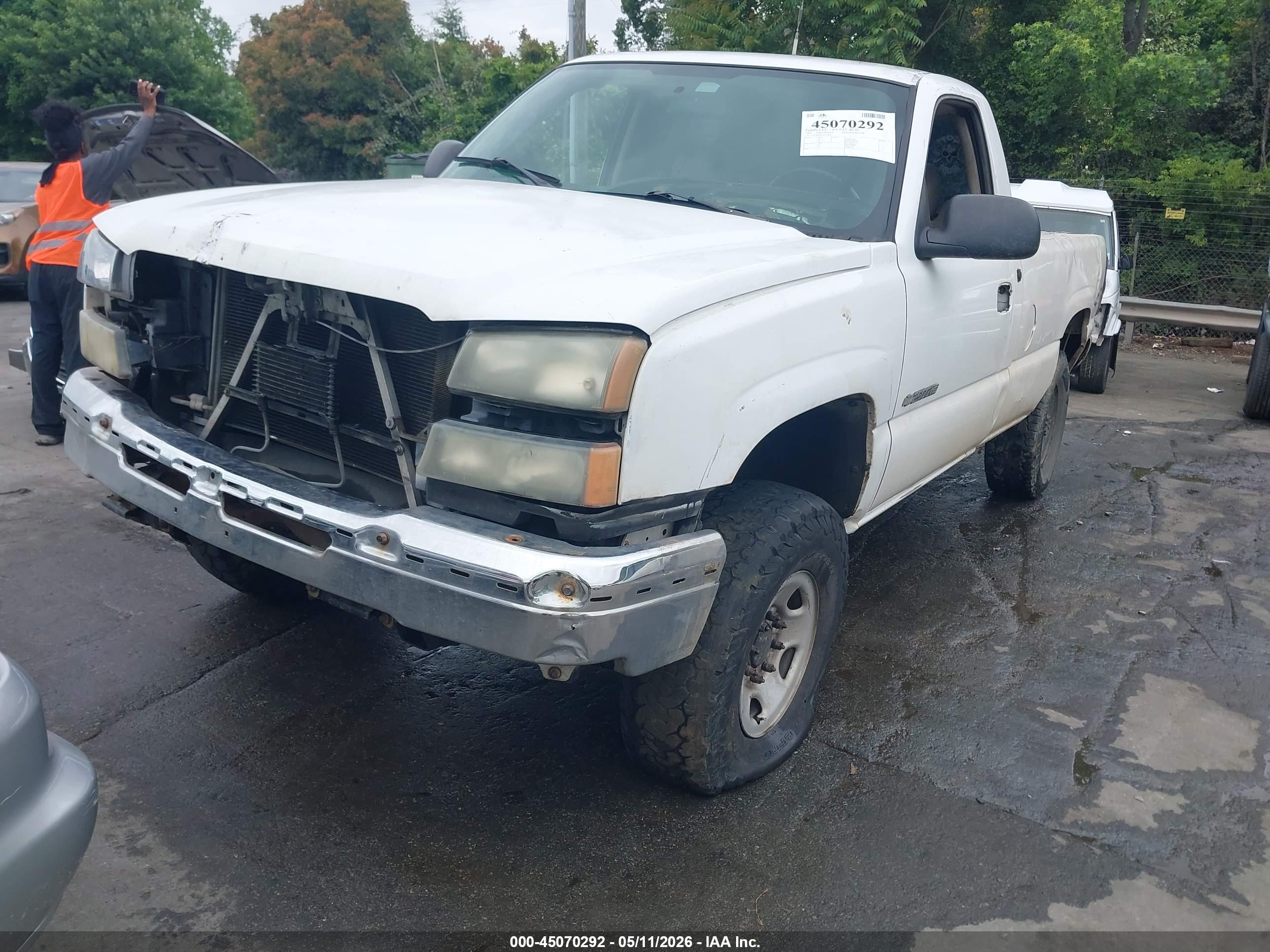CHEVROLET SILVERADO image 2