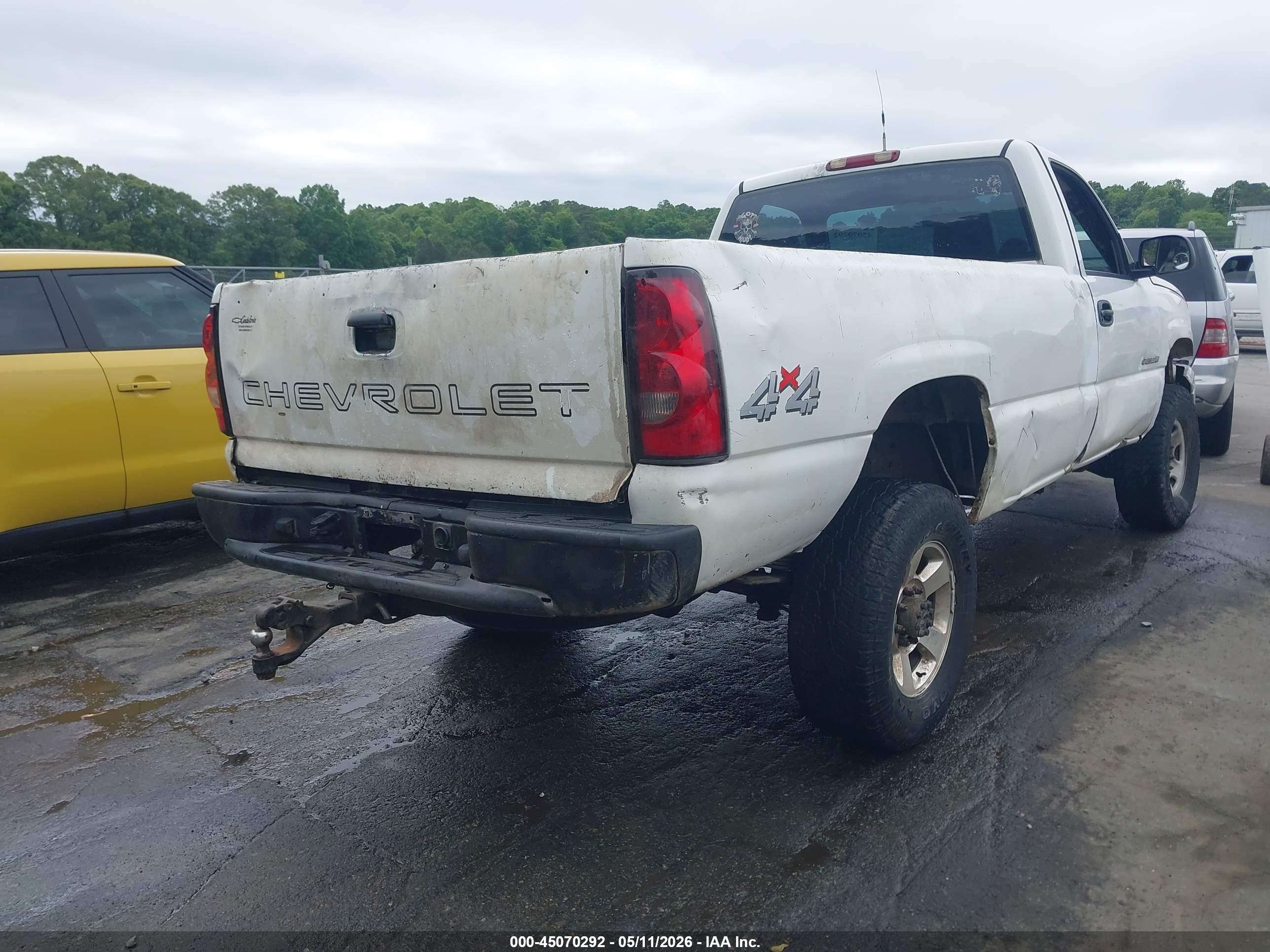 CHEVROLET SILVERADO image 4