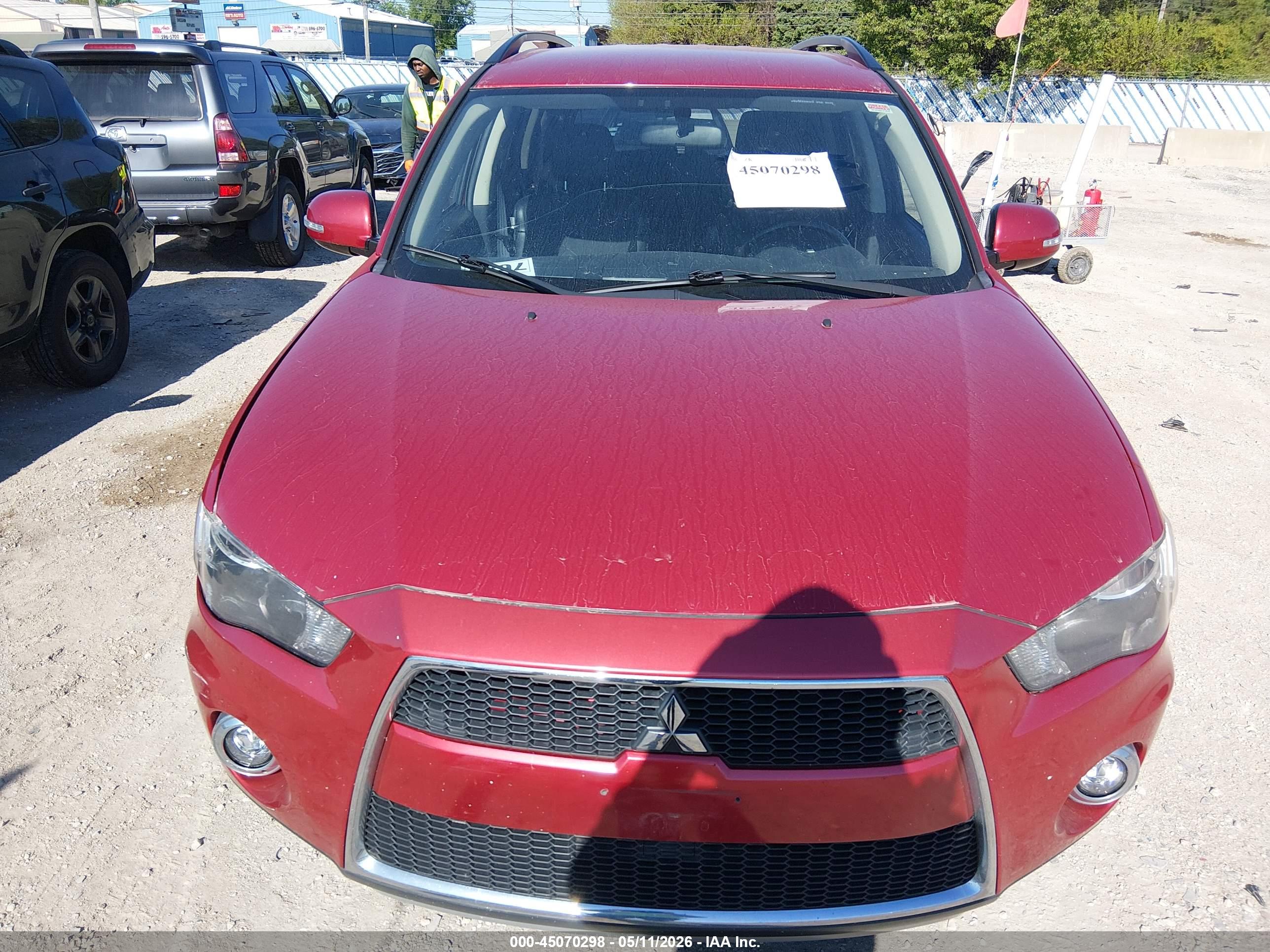 MITSUBISHI OUTLANDER image 6