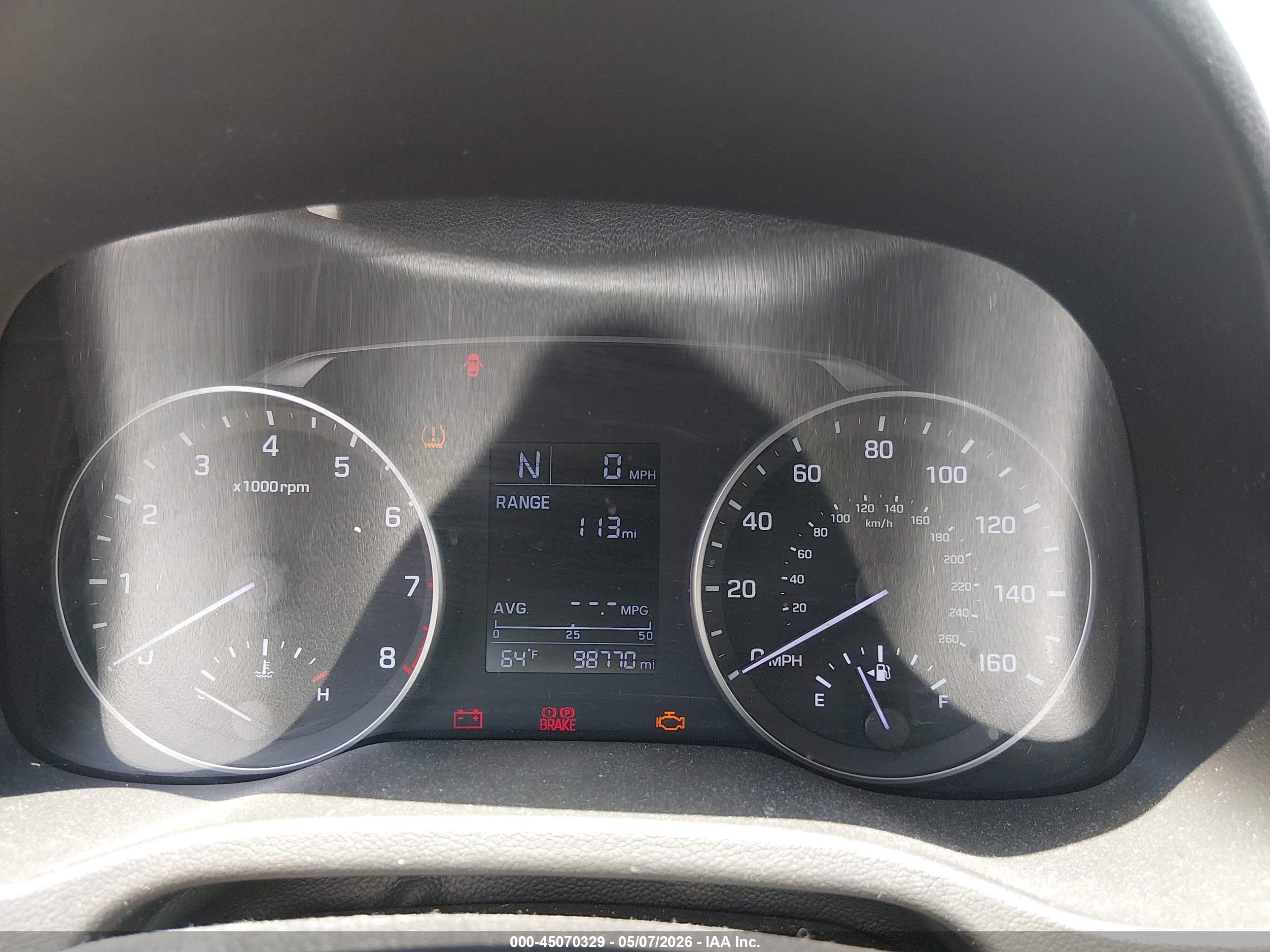 HYUNDAI ELANTRA image 7