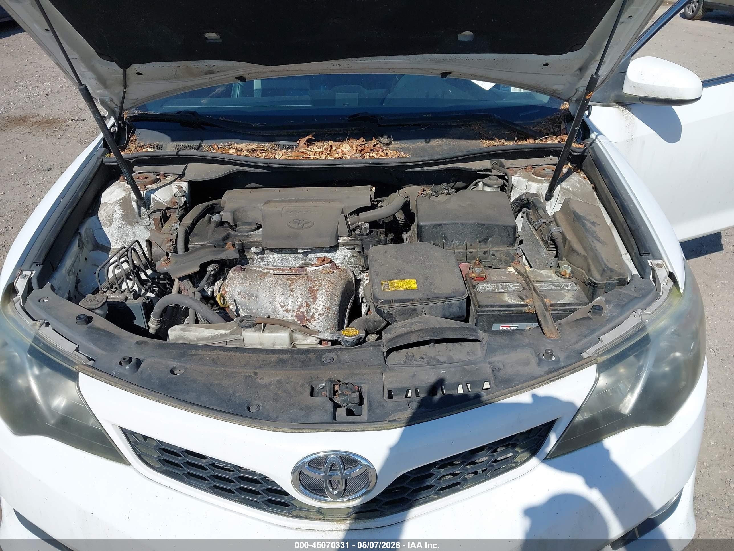 TOYOTA CAMRY image 10