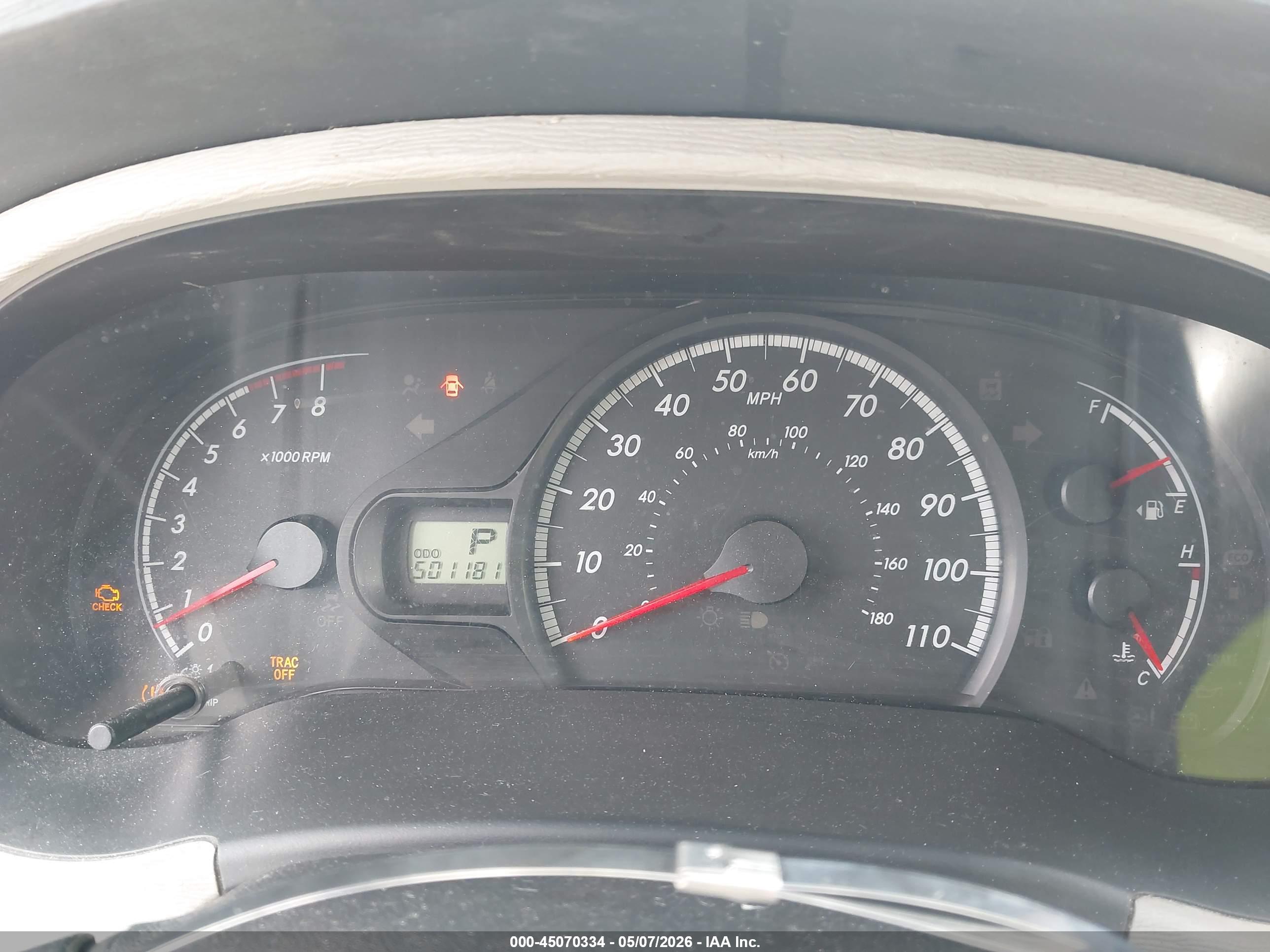 TOYOTA SIENNA image 7